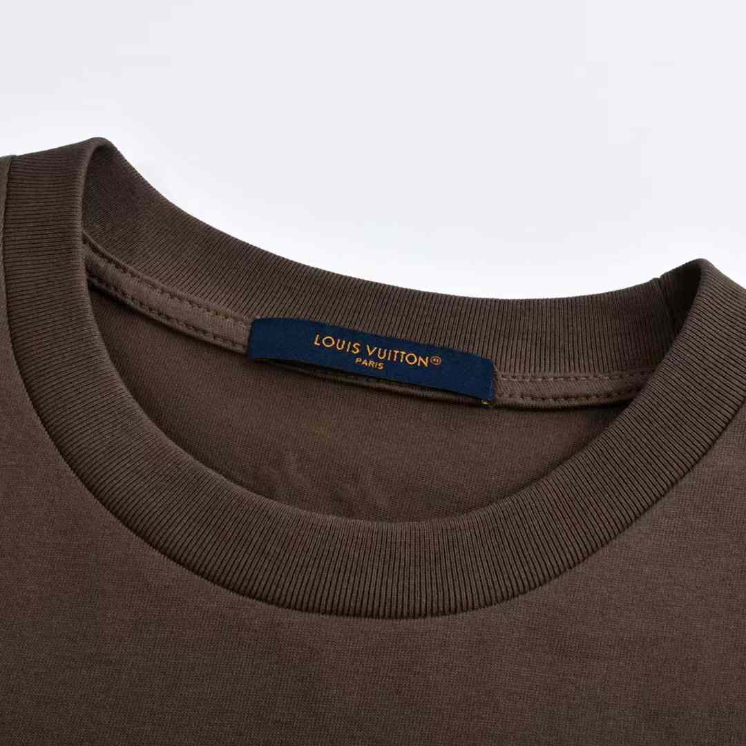 Louis Vuitton Washed Embellished Cotton T-Shirt   1AHCL3 - DesignerGu