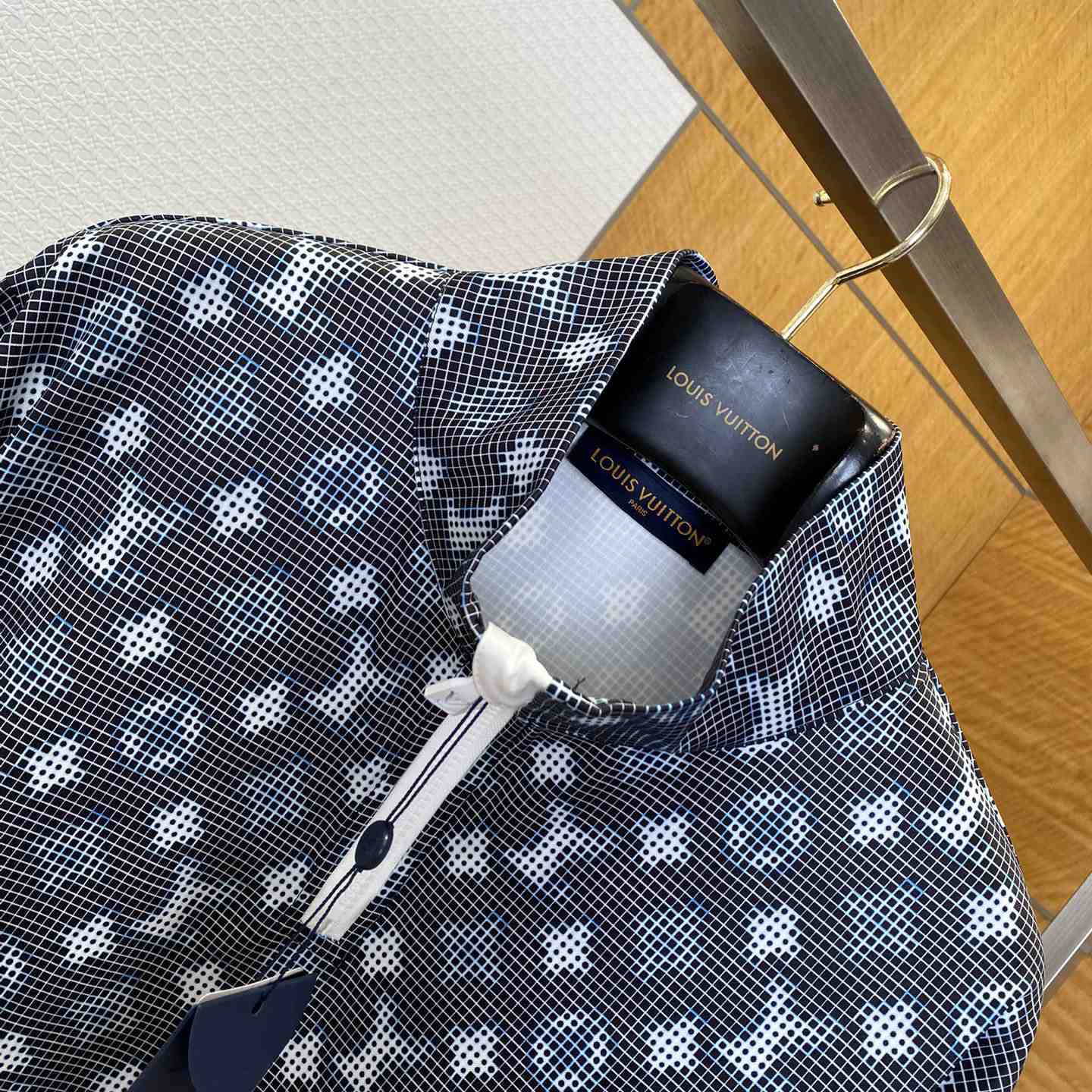 Louis Vuitton Monogram Technical Long-Sleeved T-Shirt   1AJCDC - DesignerGu