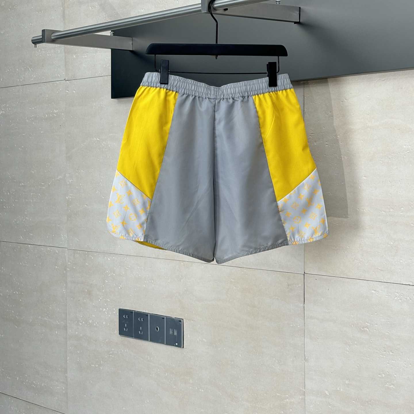 Louis Vuitton Monogram Track Shorts   1AHVQR - DesignerGu