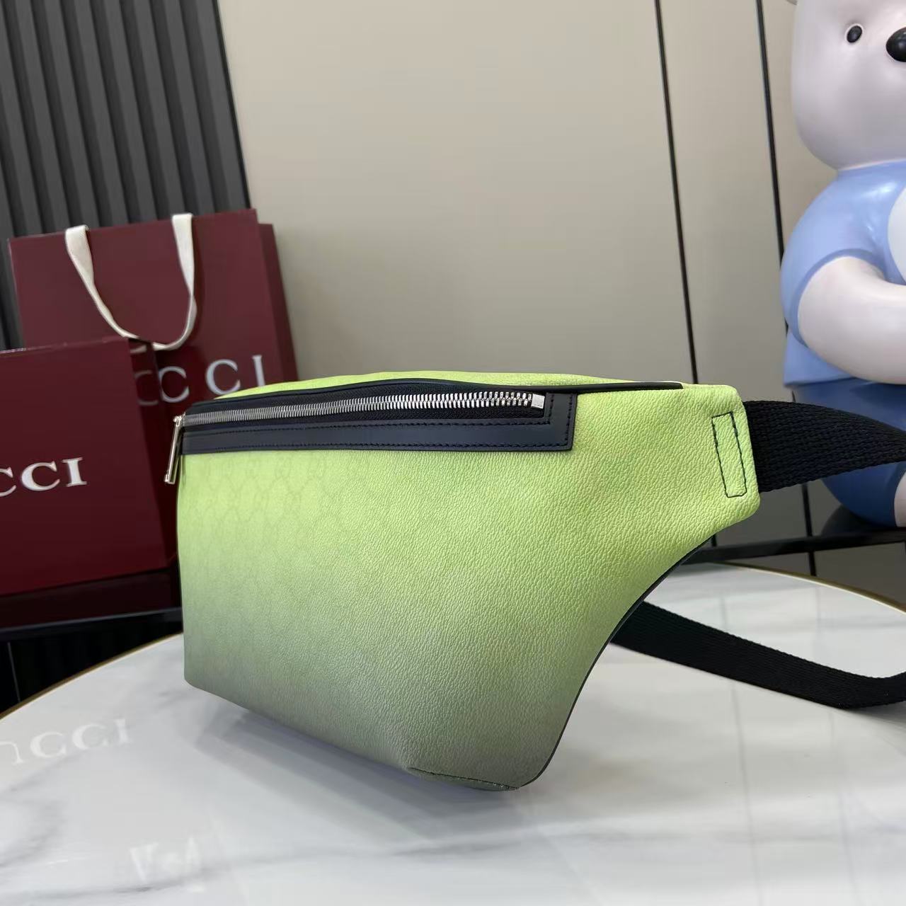 Gucci Chroma Large Belt Bag - DesignerGu
