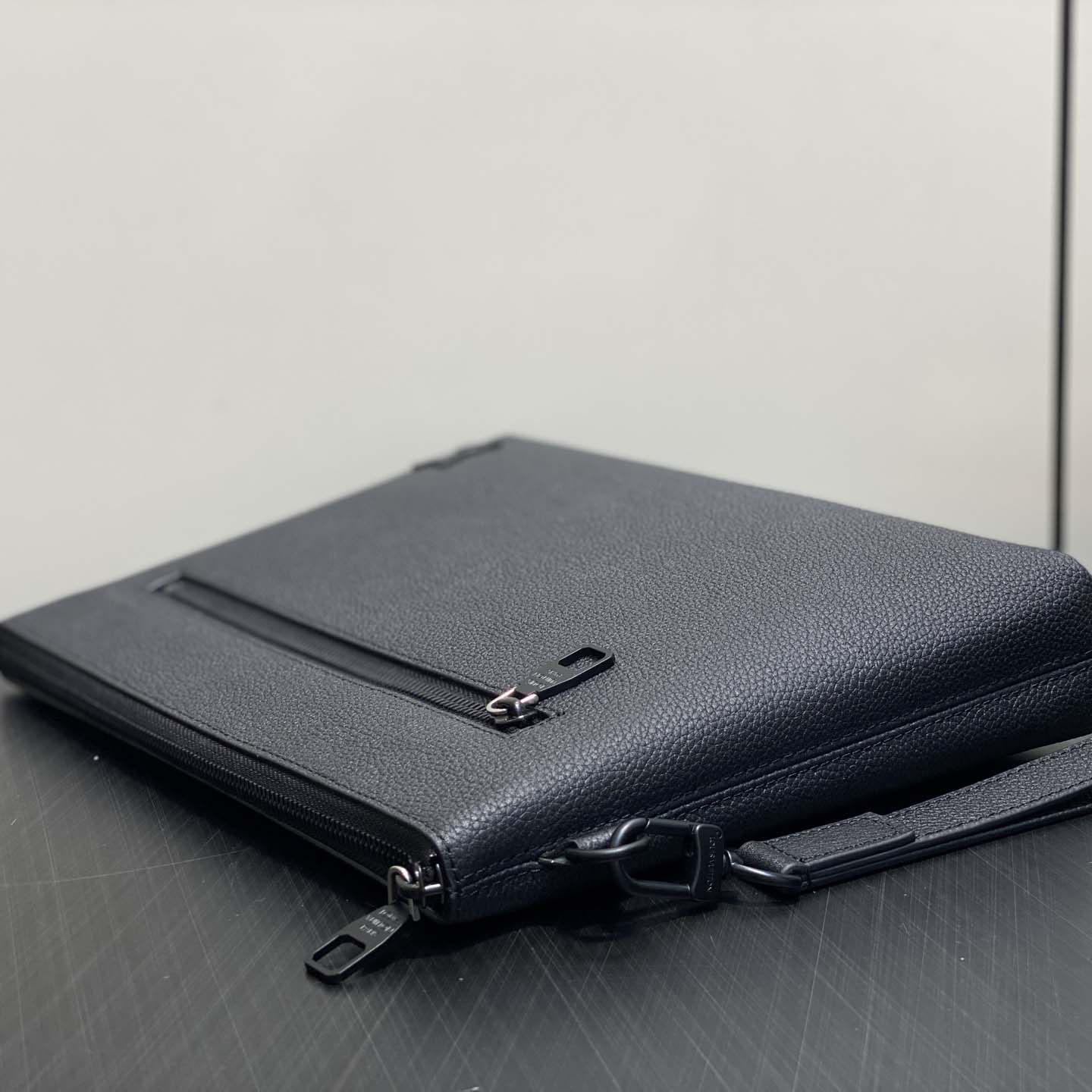 Louis Vuitton Takeoff Pouch LV Aerogram   M25955 - DesignerGu