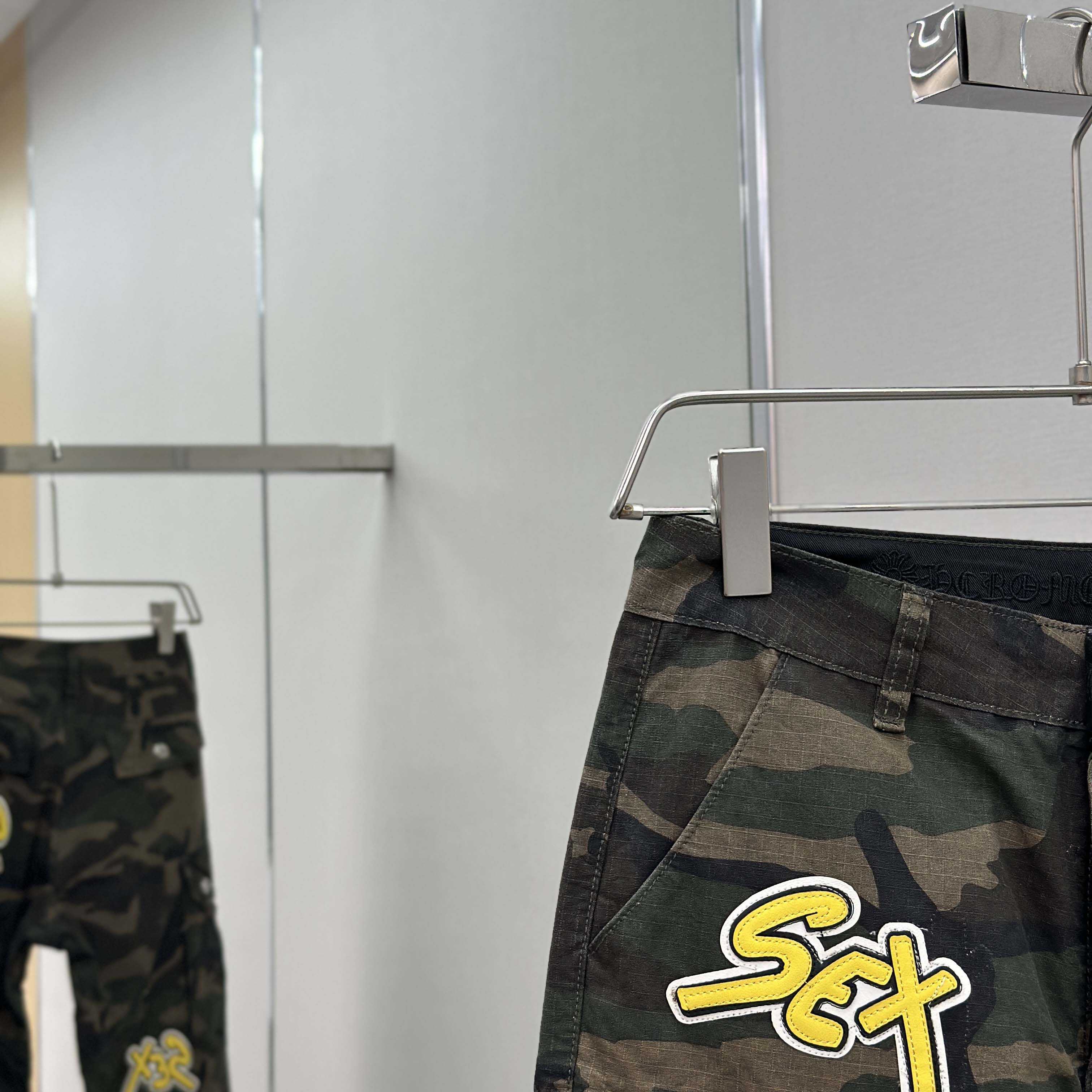 Chrome Hearts Jeans - DesignerGu