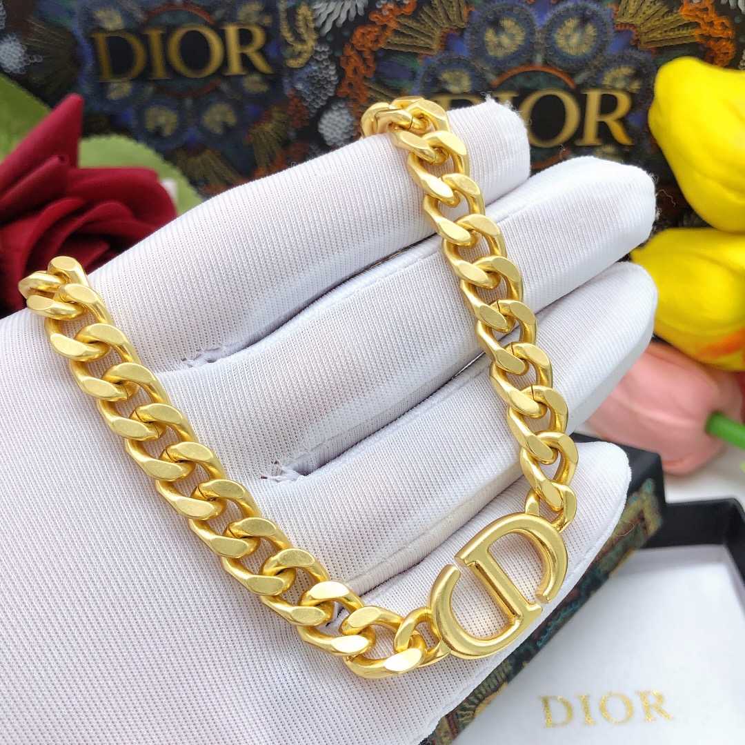Dior Necklace - DesignerGu