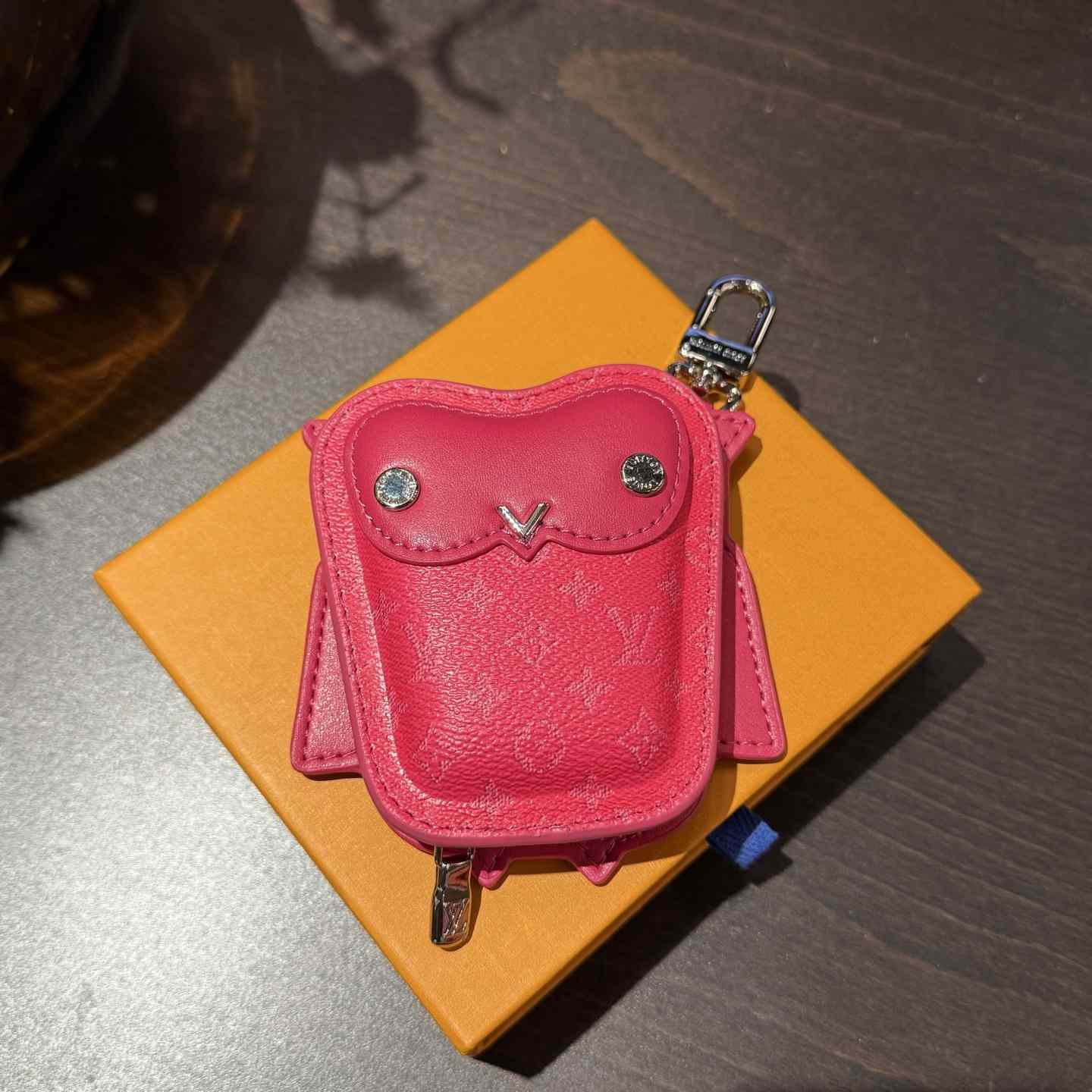 Louis Vuitton LV Owl Bag Charm S00 - DesignerGu