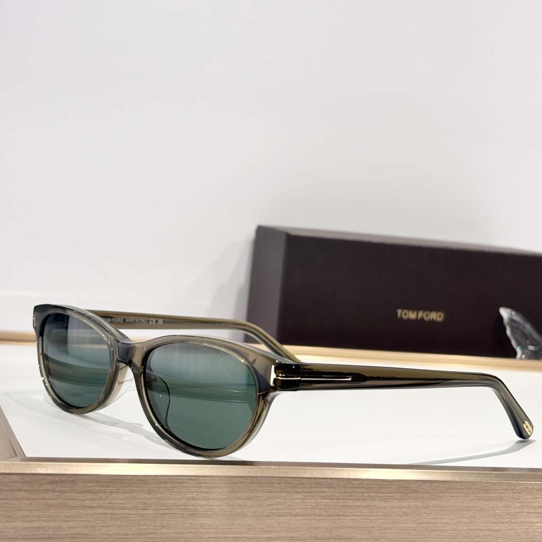 Tom Ford TF1310 Sunglasses - DesignerGu