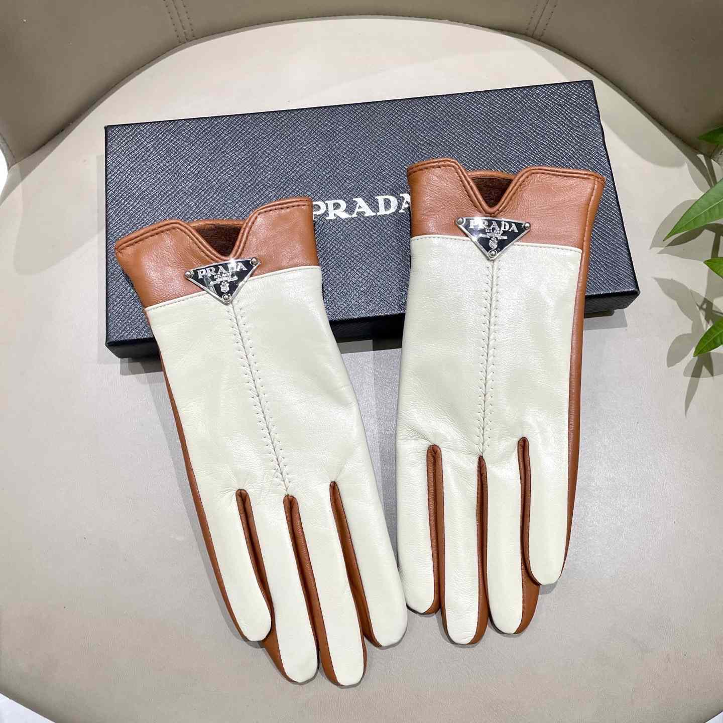 Prada Women's Gloves - DesignerGu