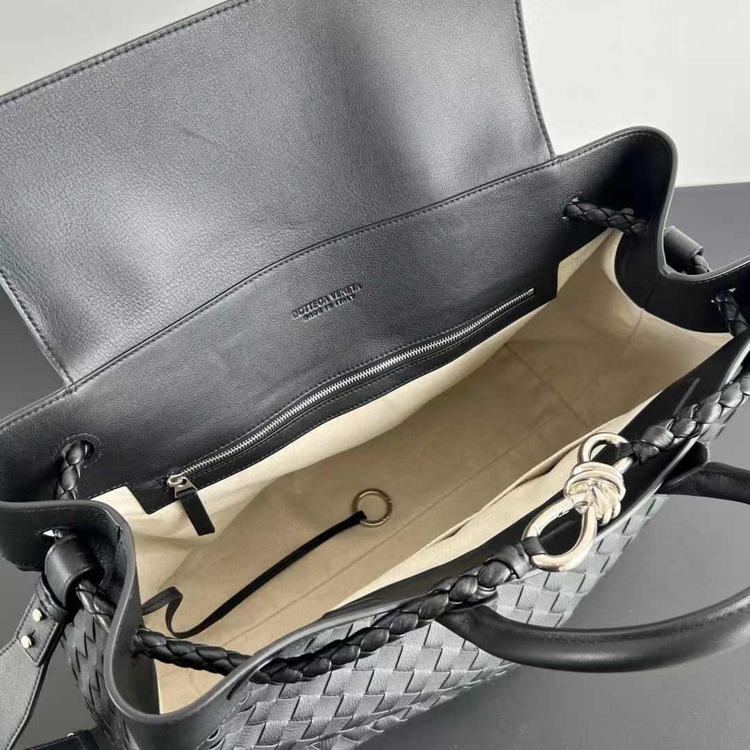 Bottega Veneta Andiamo   43*39*20cm - DesignerGu
