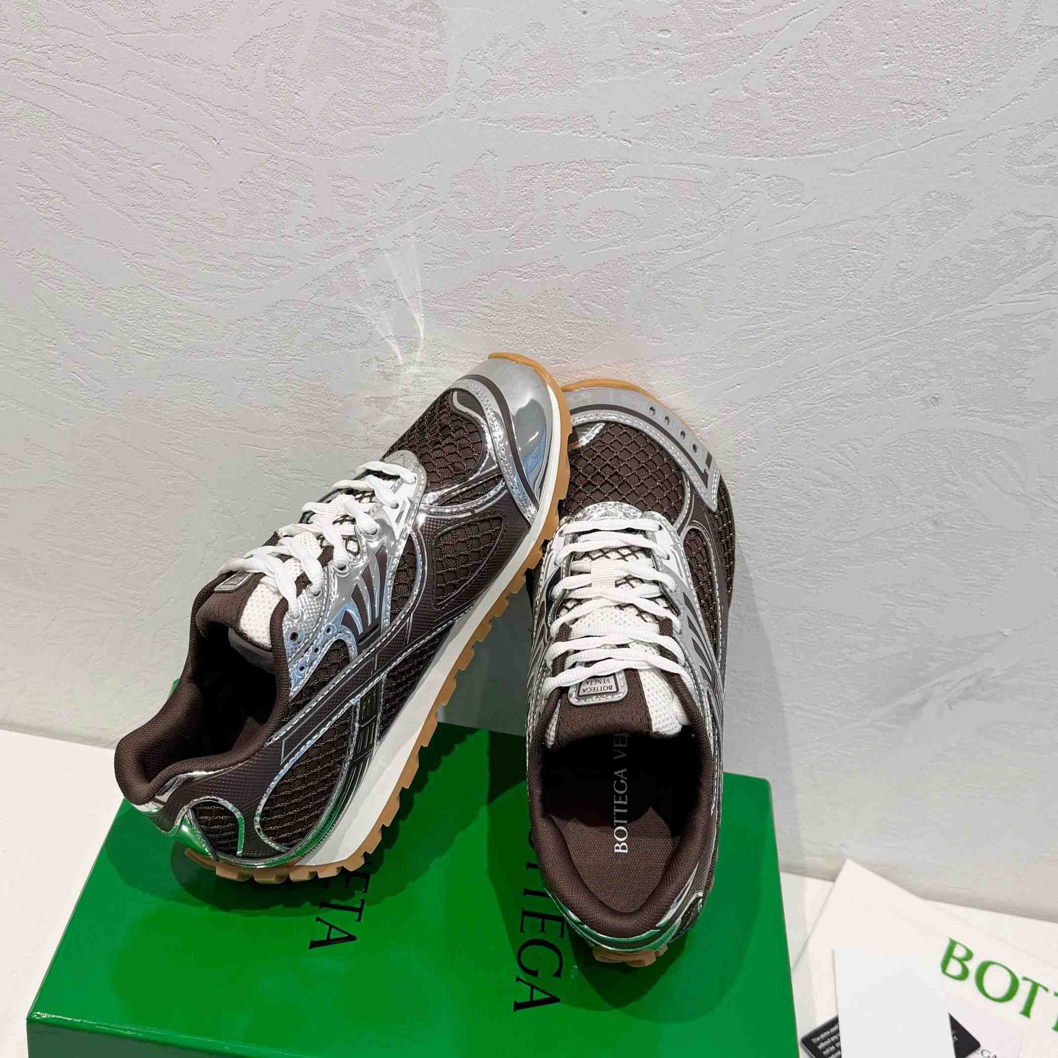 Bottega Veneta Orbit  Sneaker - DesignerGu