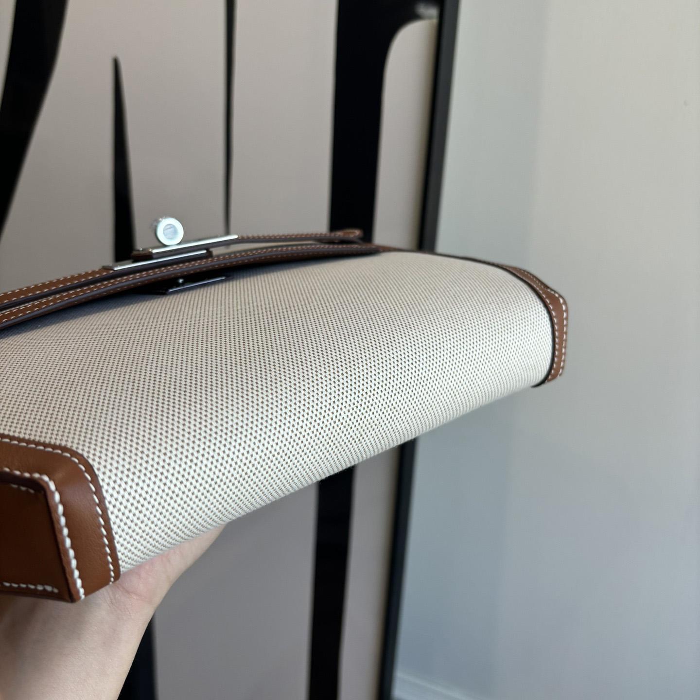 Hermes Kelly Depeches 25 Pouch - DesignerGu