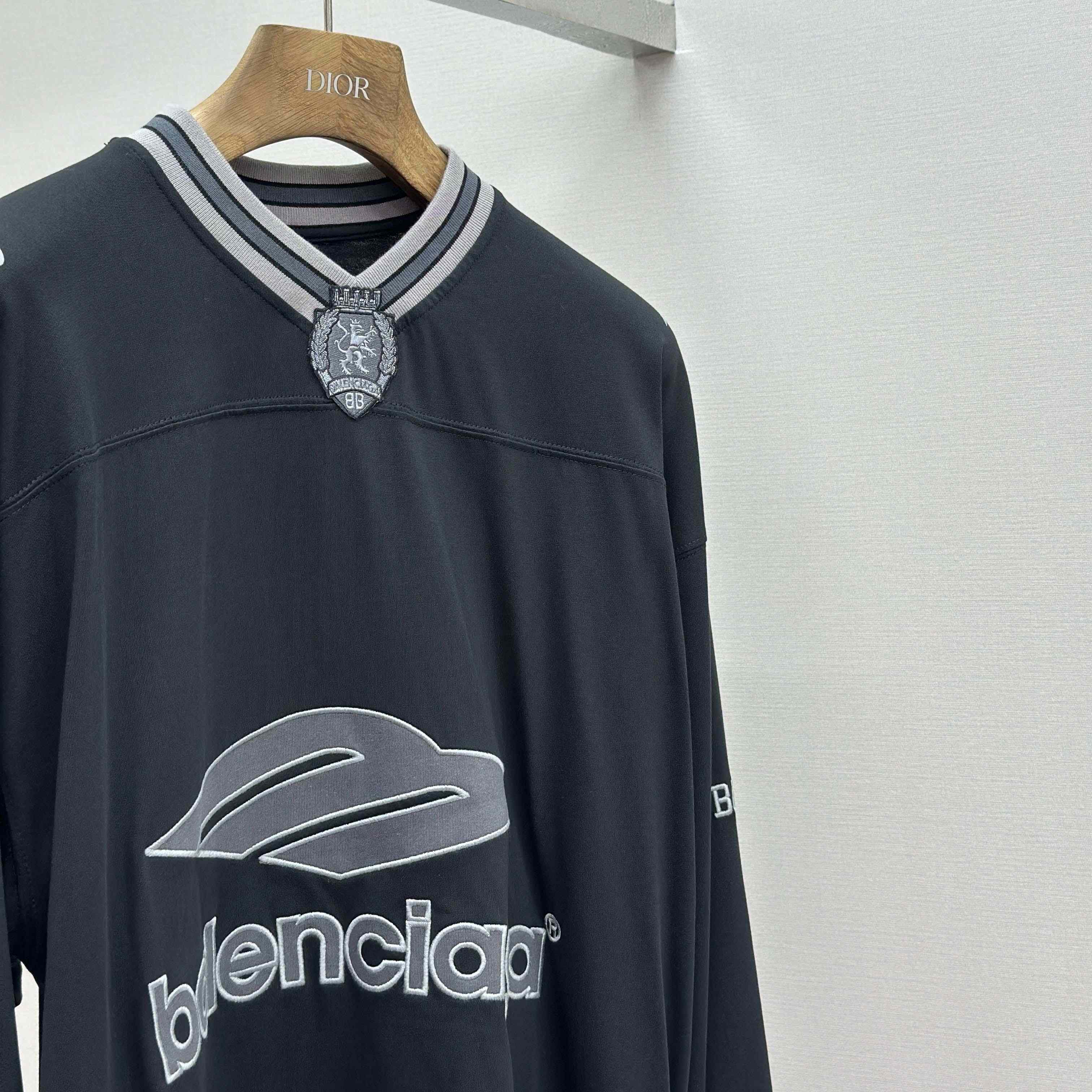 Balenciaga 3B Football Long Sleeve V-Neck T-Shirt In Black - DesignerGu