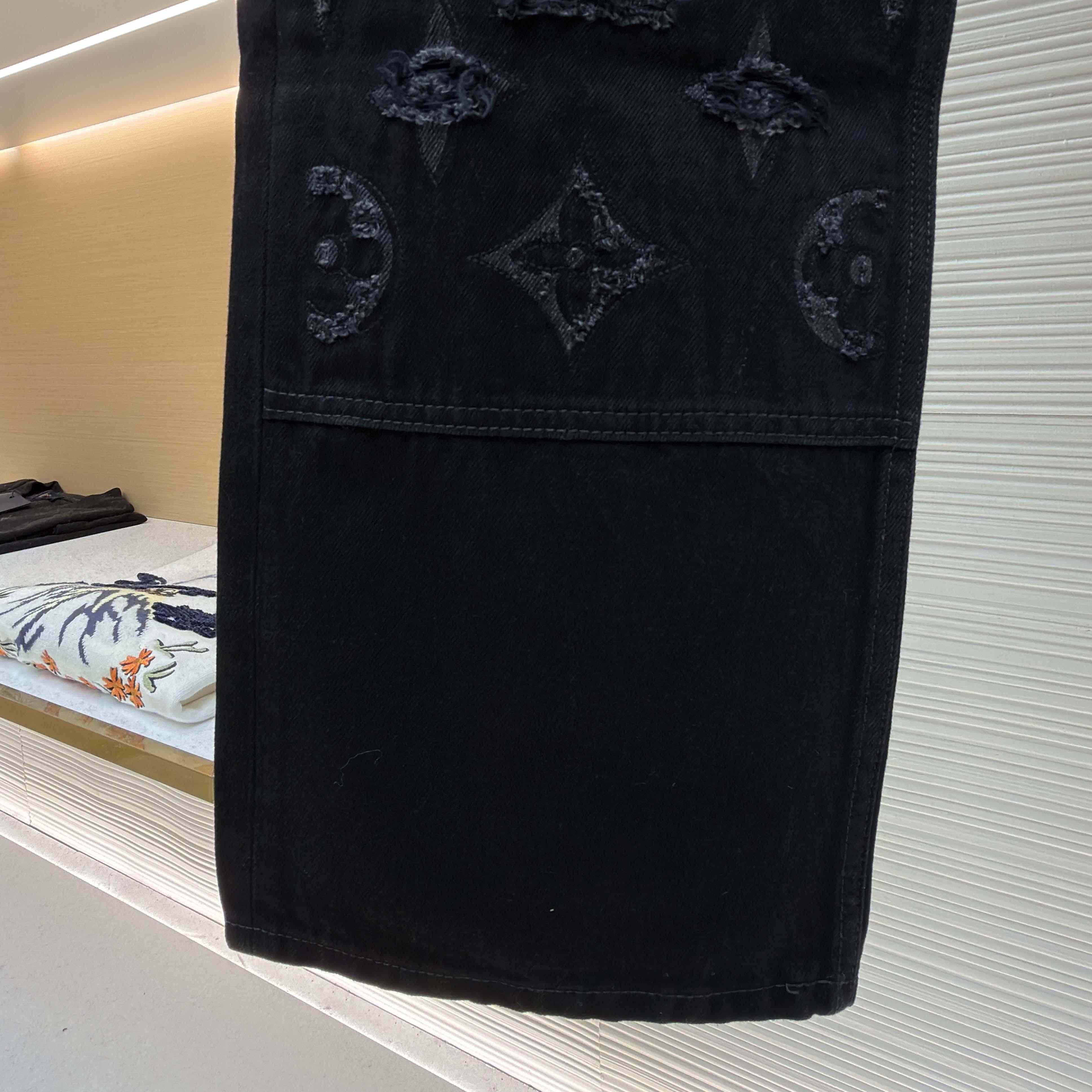 Louis Vuitton Monogram Destroy Denim Pants - DesignerGu