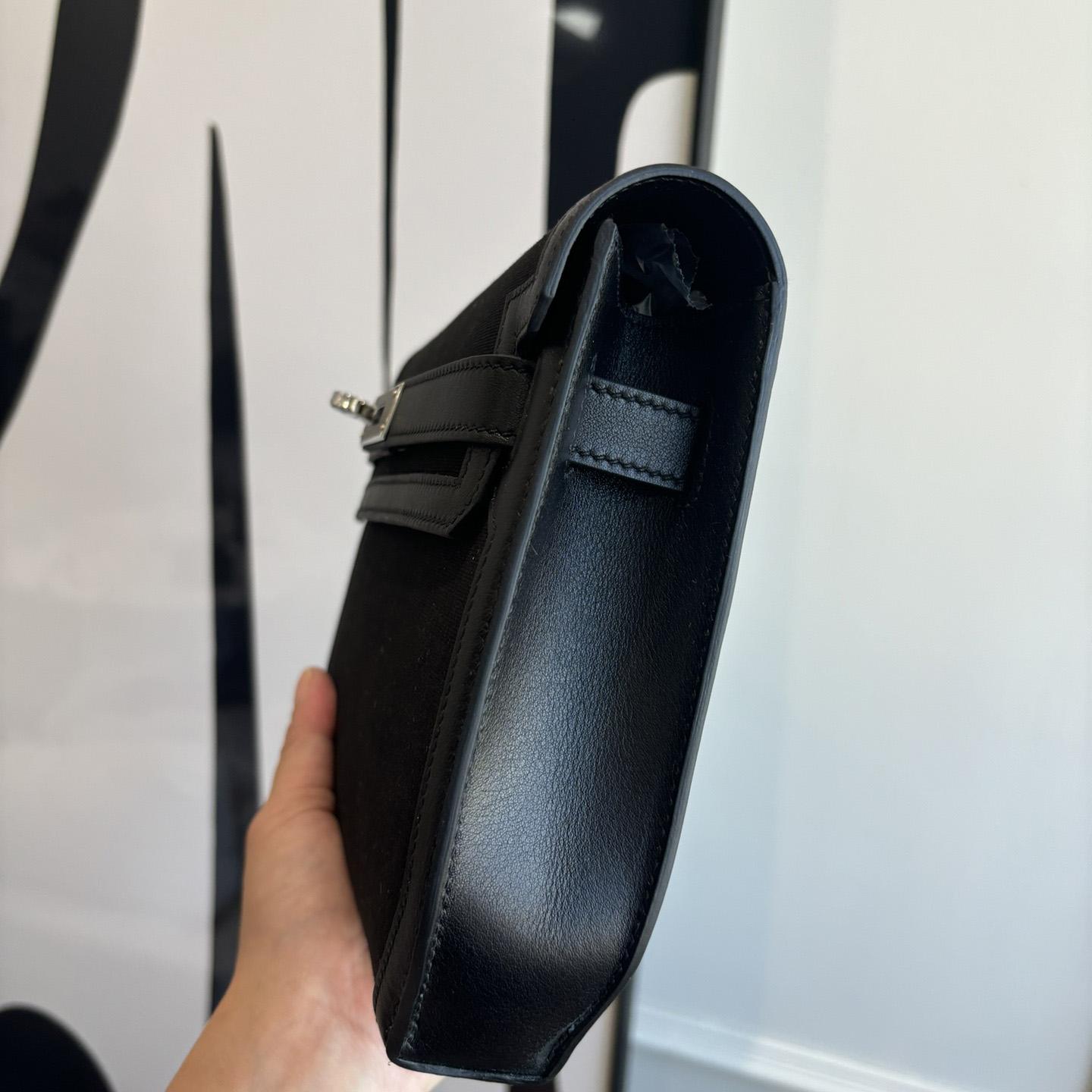 Hermes Kelly Depeches 25 Pouch - DesignerGu