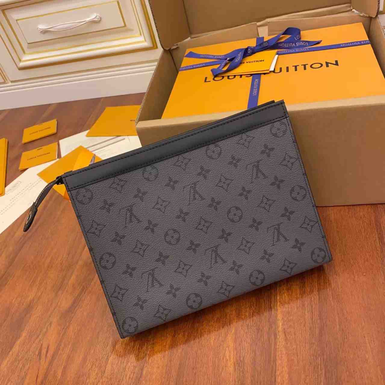 Louis Vuitton Pochette Voyage MM (27x21x3CM)   M69535 - DesignerGu