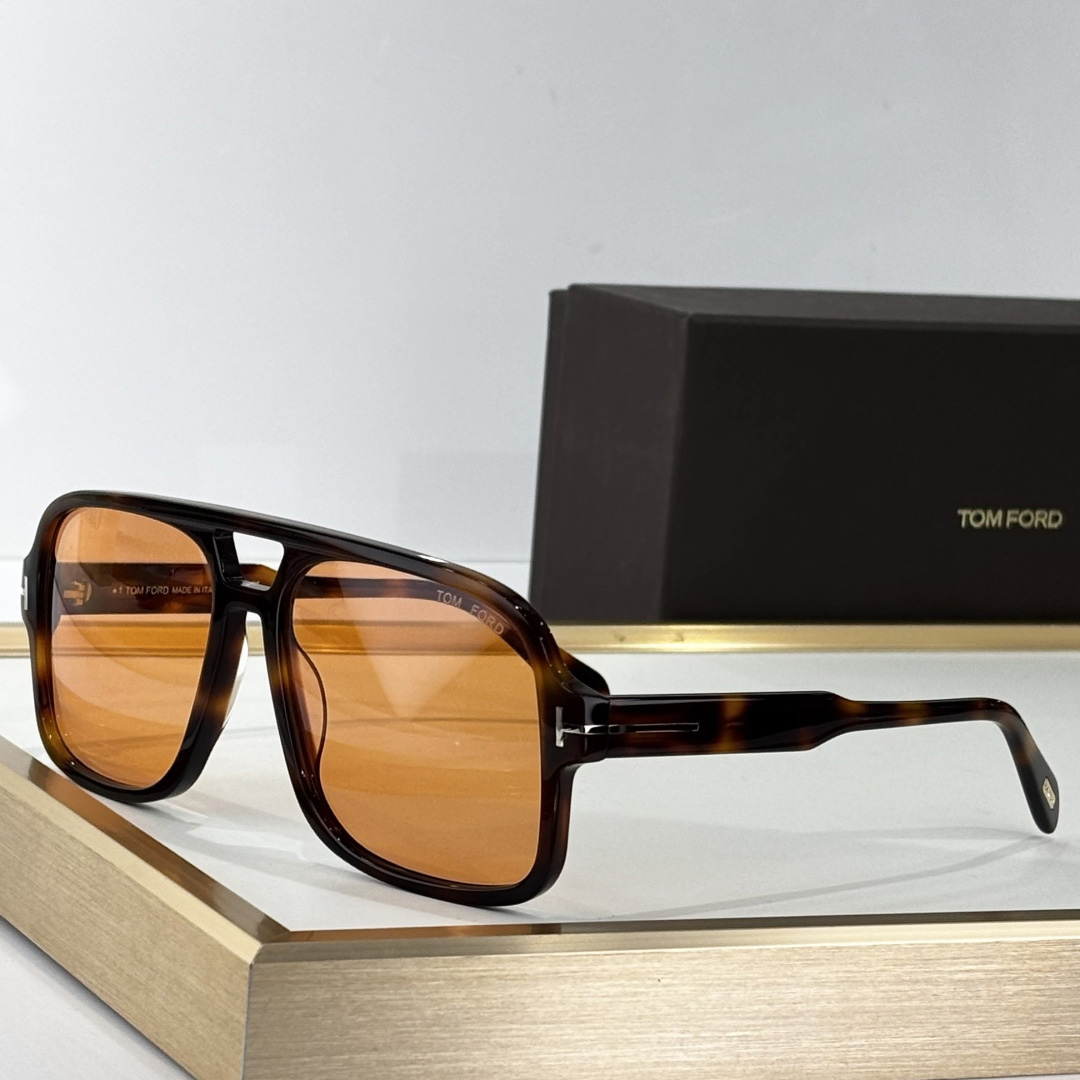 Tom Ford TF884 Sunglasses - DesignerGu