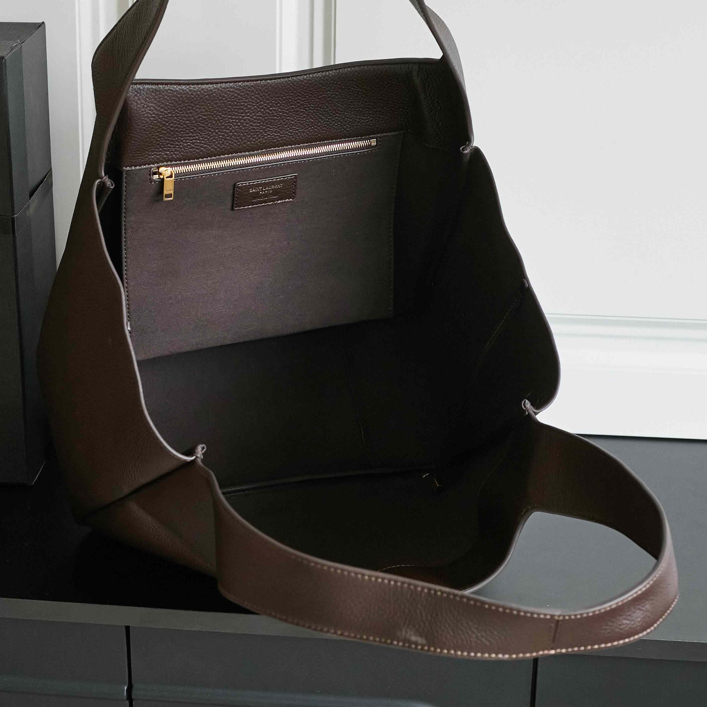 Saint Laurent LE 5 À 7 Bea In Grained Leather - DesignerGu