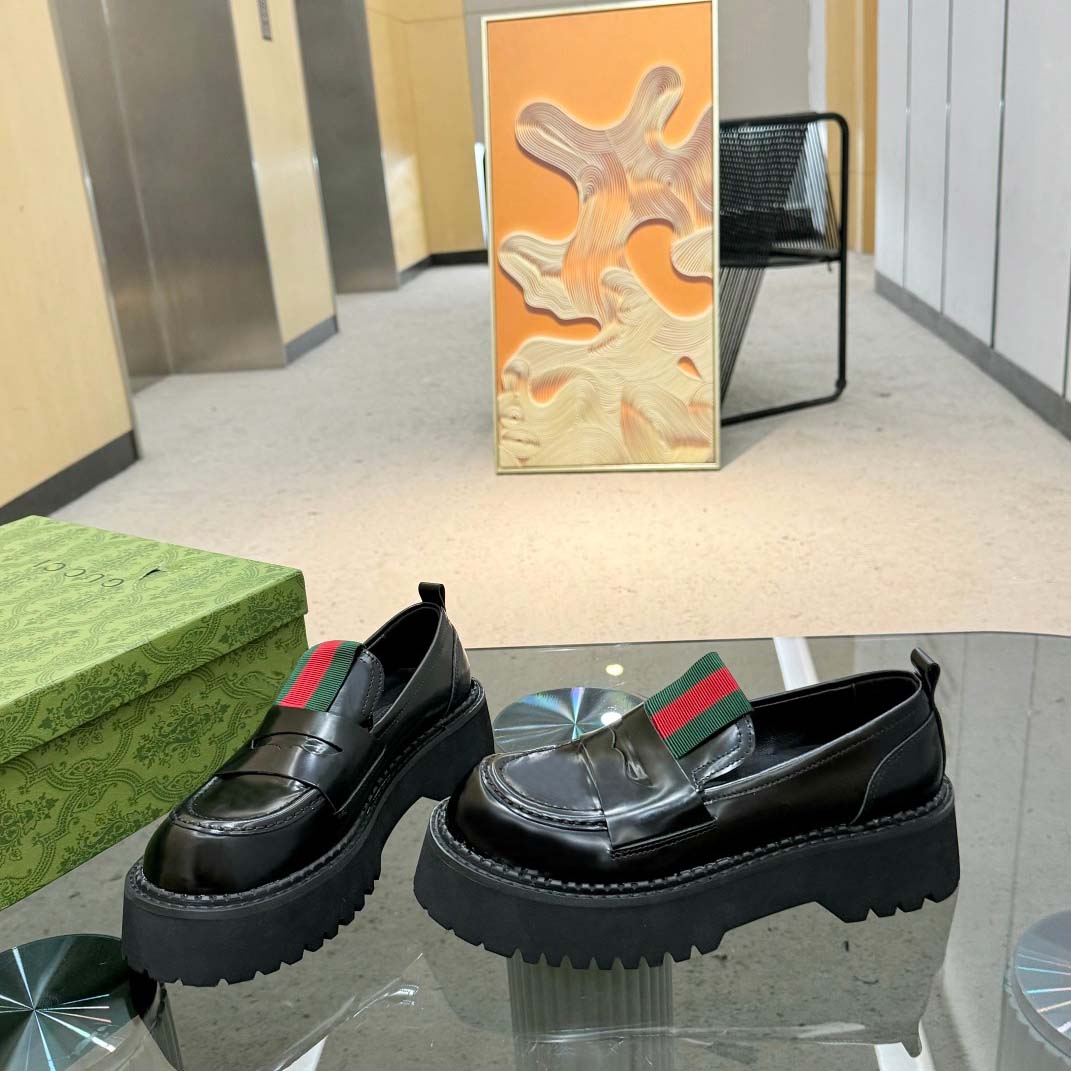 Gucci Women's Leather Loafers - DesignerGu