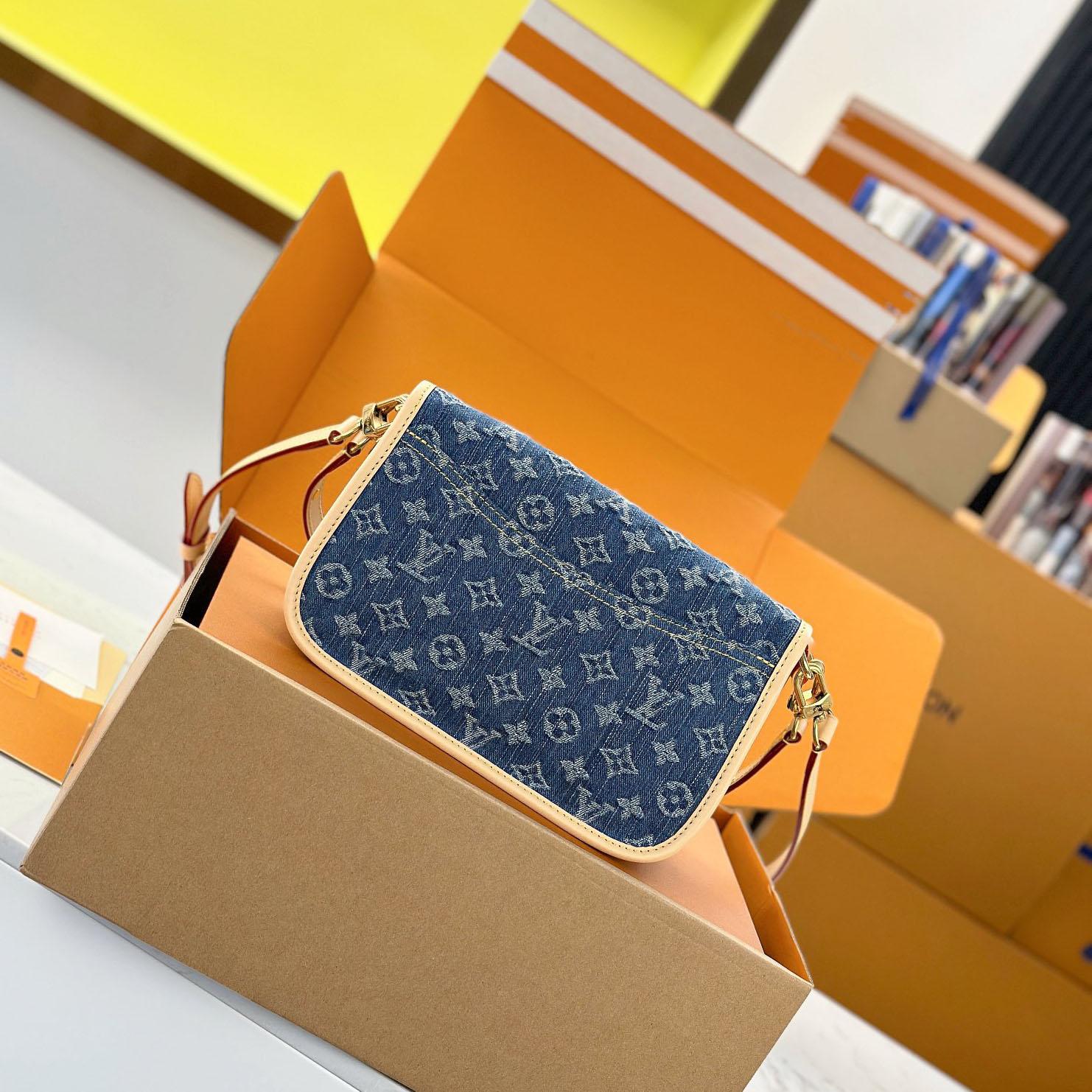 Louis Vuitton Diane M13070 - DesignerGu