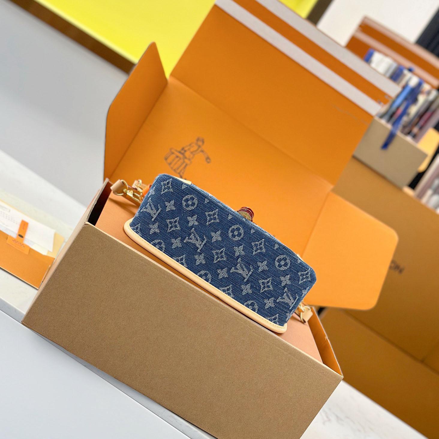 Louis Vuitton Diane M13070 - DesignerGu