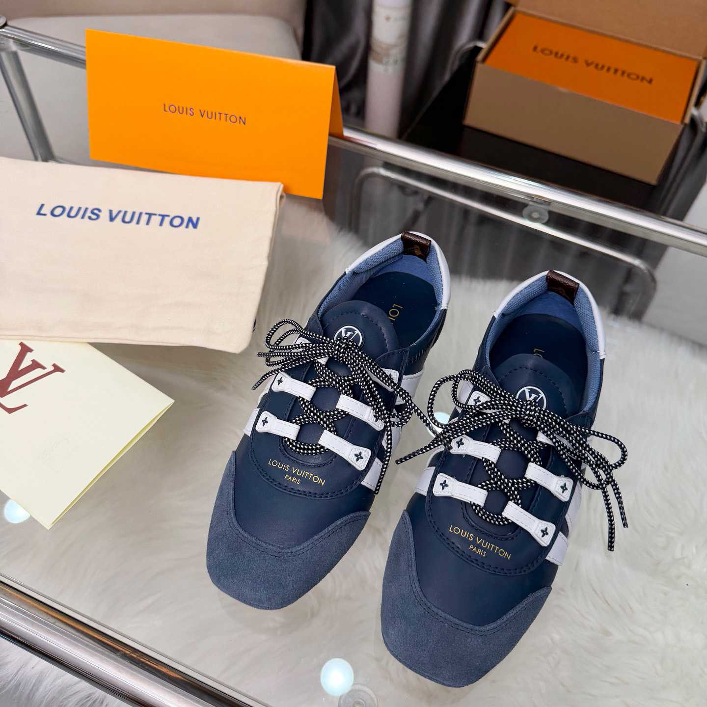 Louis Vuitton Sneakerina 1AIVLV - DesignerGu