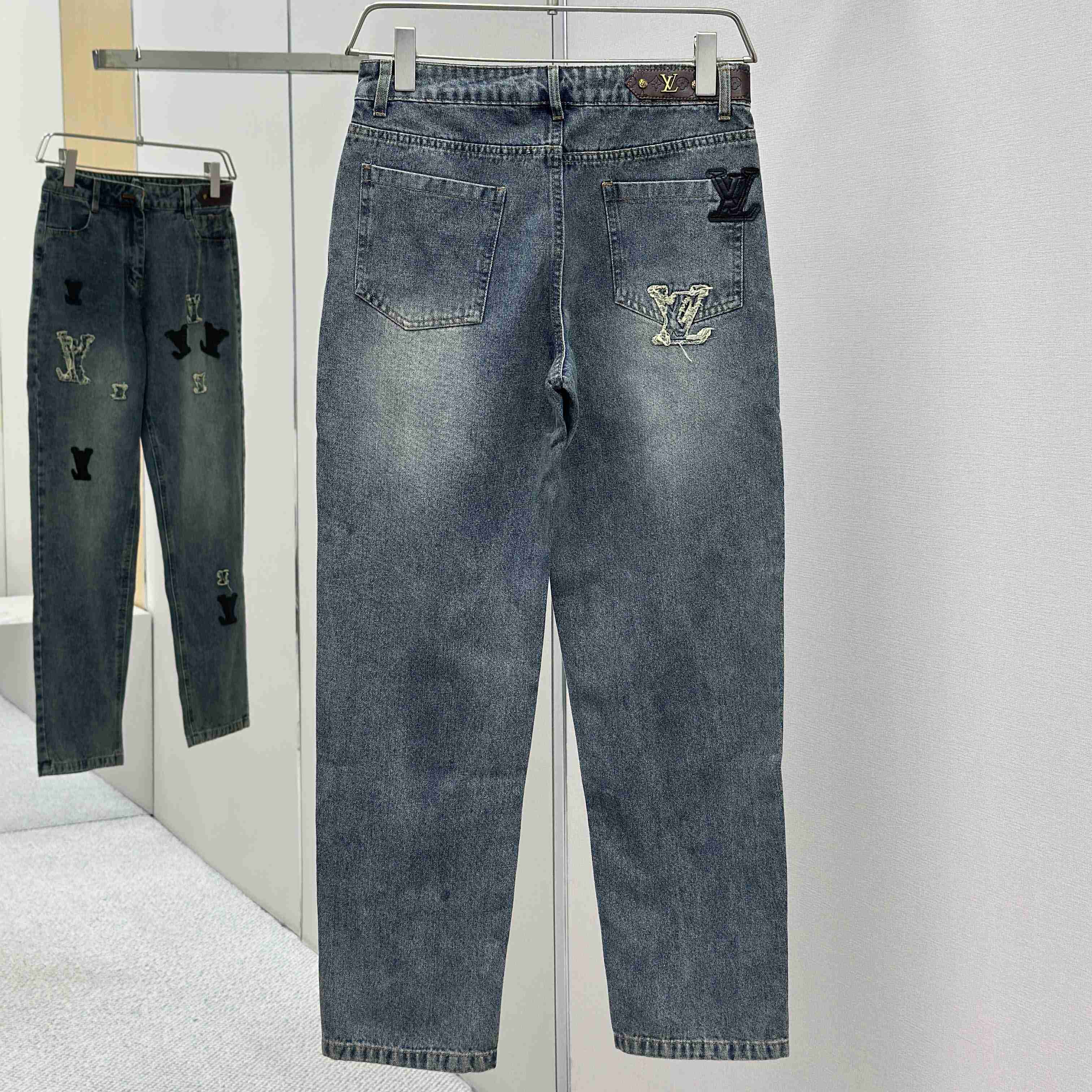 Louis Vuitton Jeans - DesignerGu