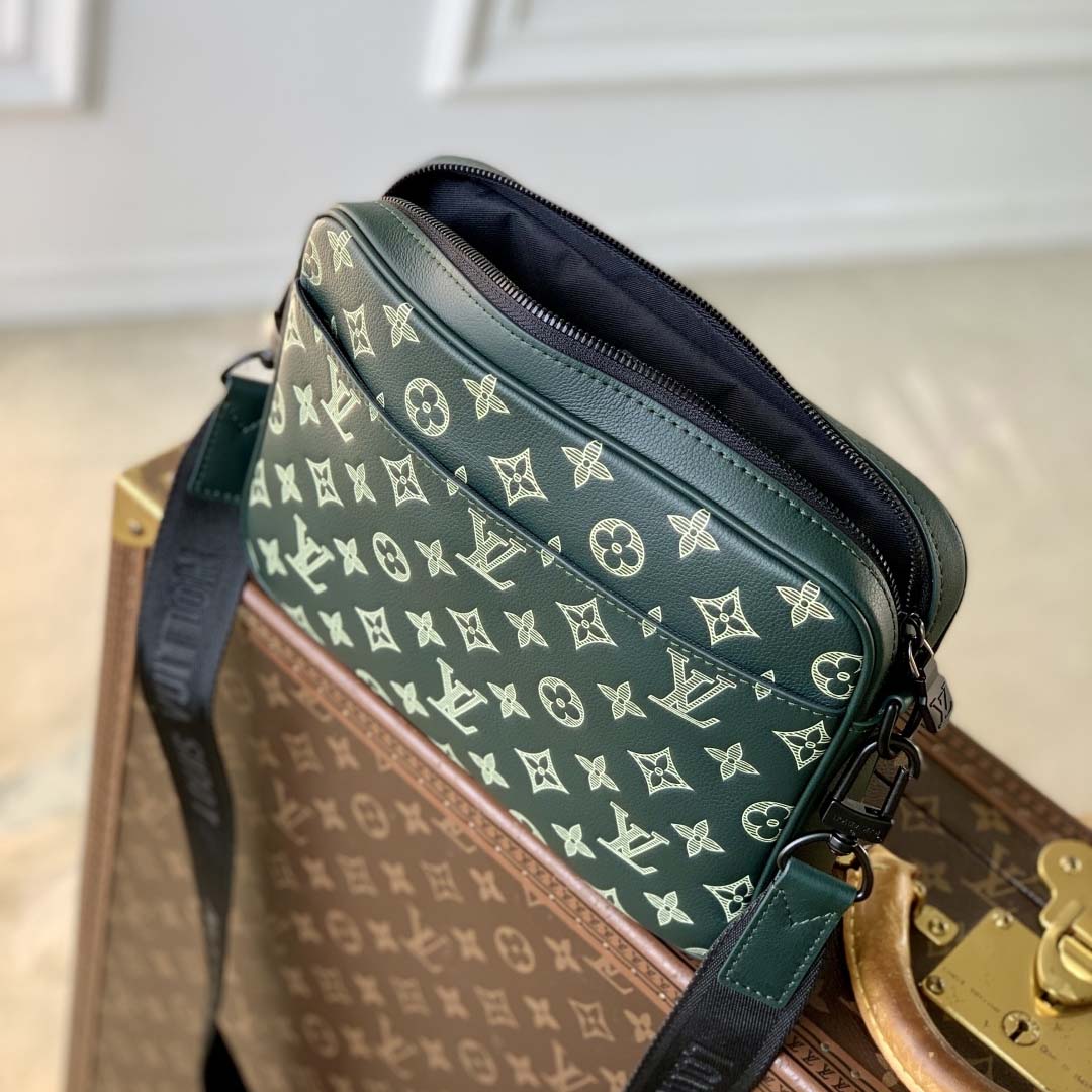Louis Vuitton Trio Messenger   M27154 - DesignerGu