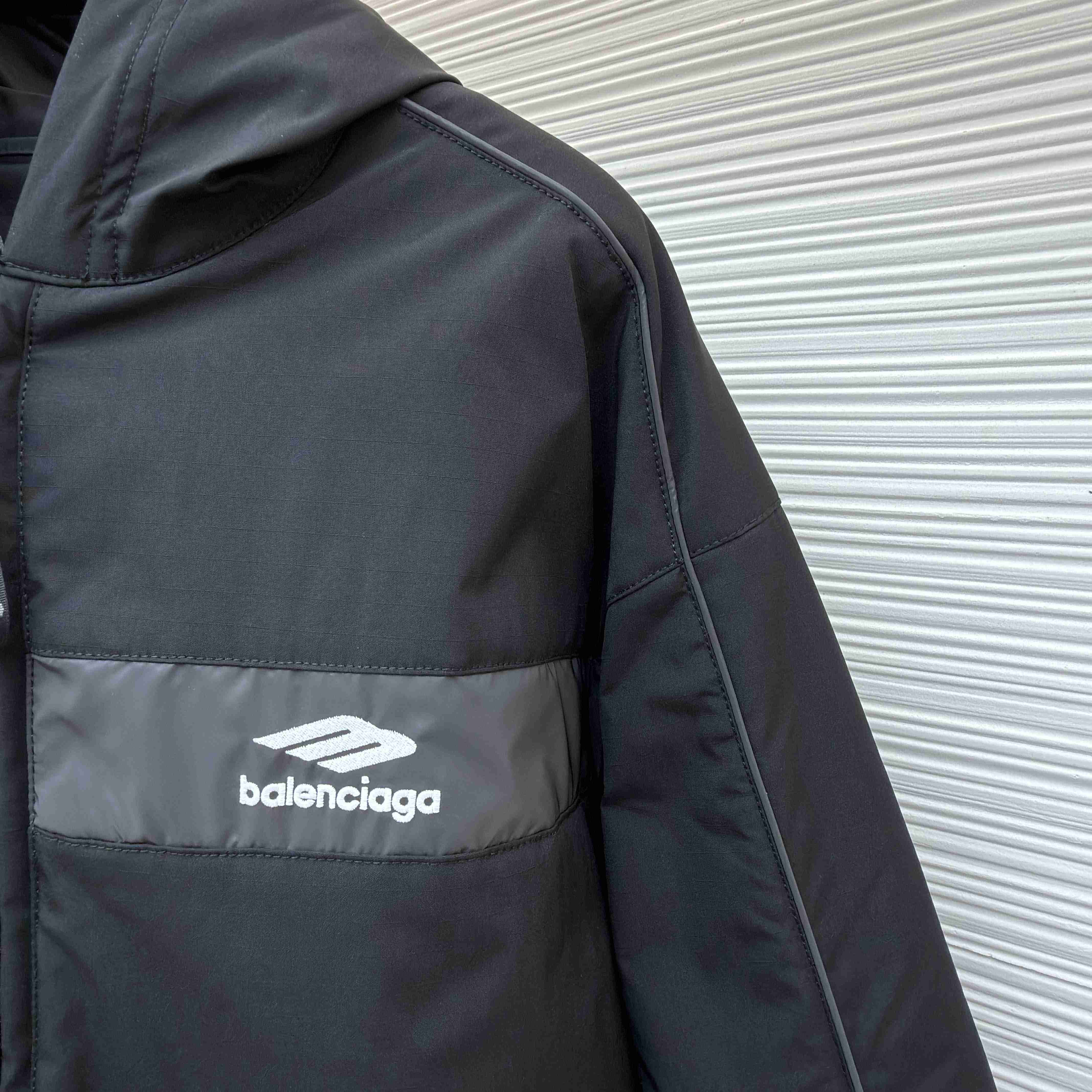 Balenciaga 3B Sports Icon Ski Tracksuit Parka in black - DesignerGu