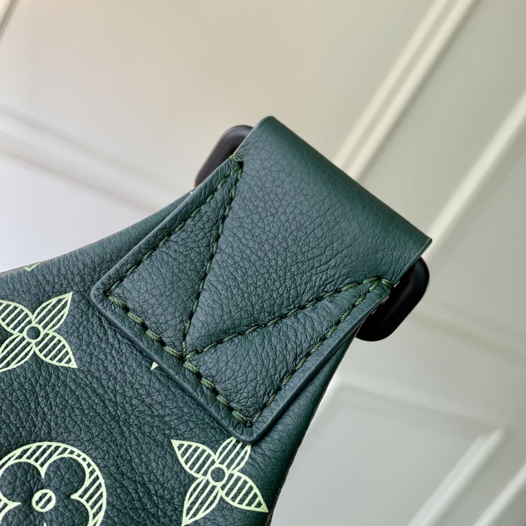 Louis Vuitton Rush Bumbag Monogram Shadow   M27153 - DesignerGu