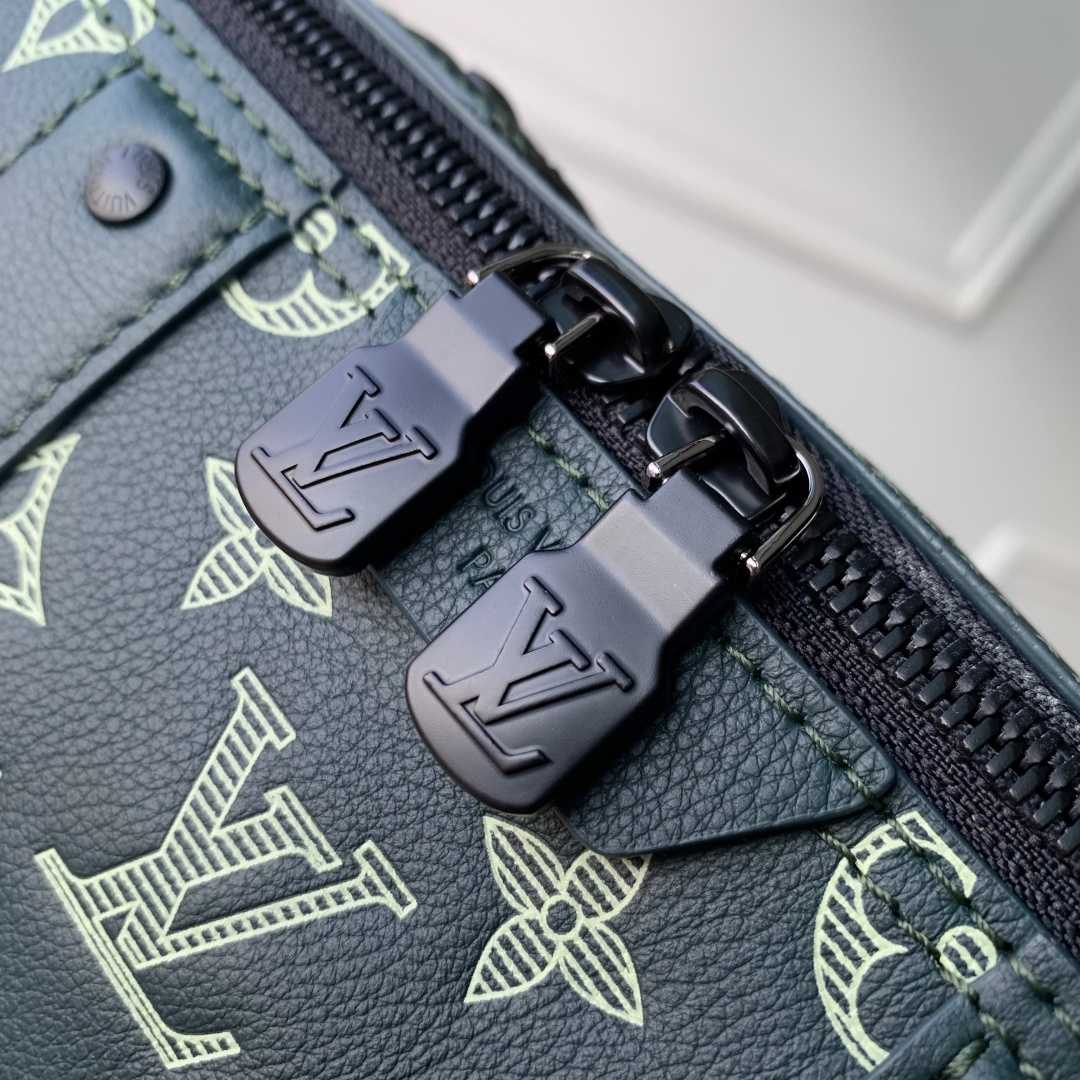 Louis Vuitton City Keepall Monogram Shadow   M27184 - DesignerGu