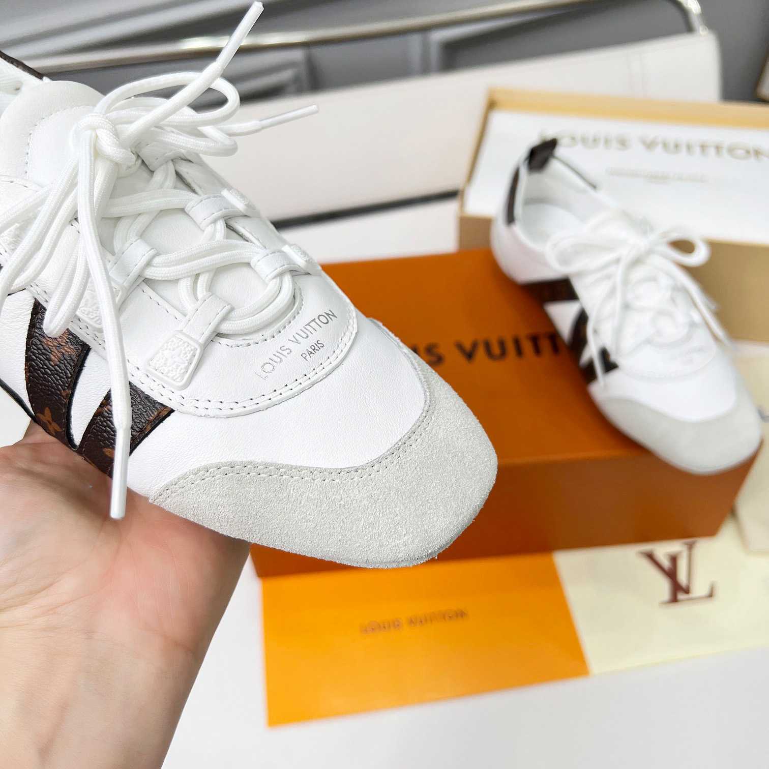 Louis Vuitton Sneakerina 1AHNC6 - DesignerGu