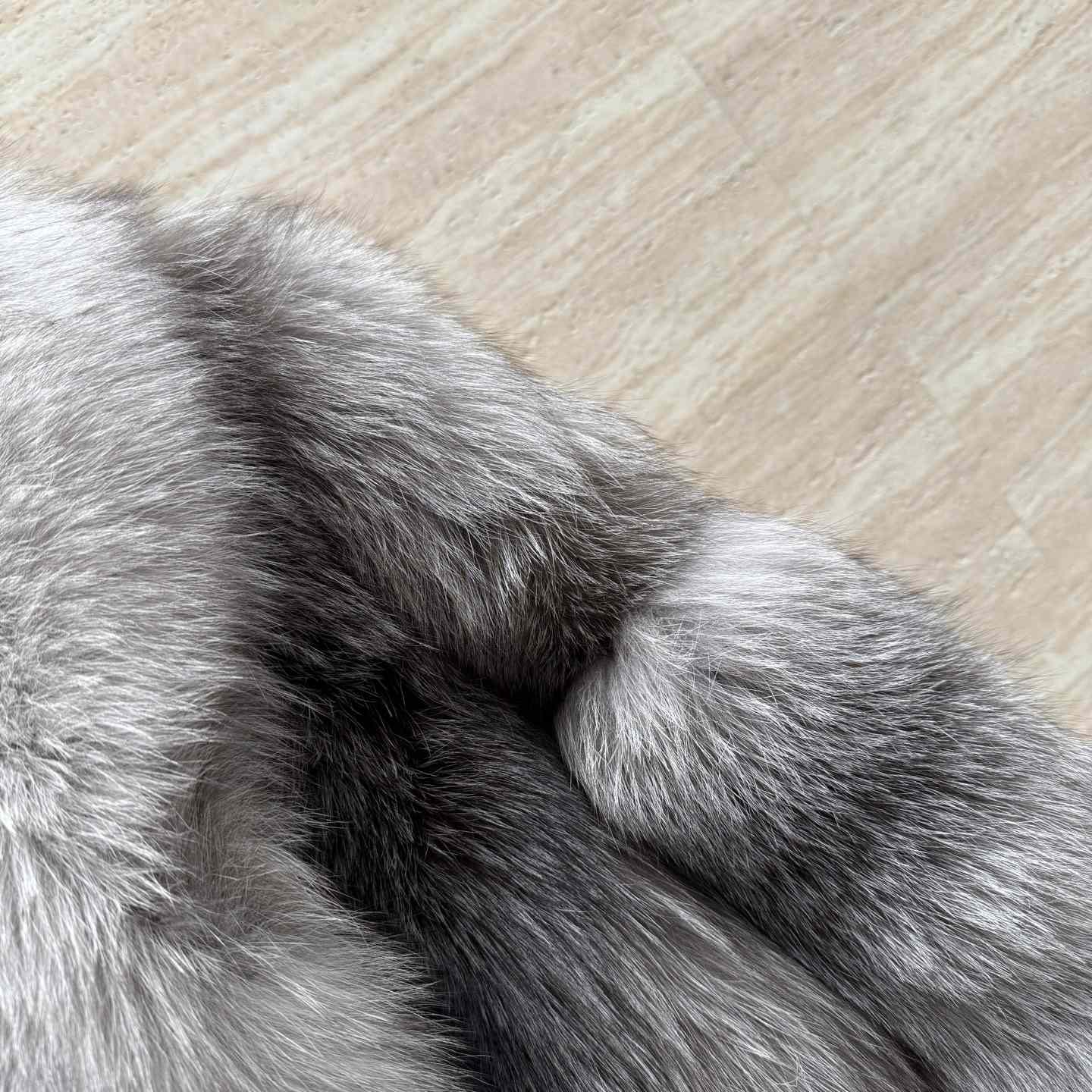 Fendi Fox Fur Cropped Turn Down Collar Coat - DesignerGu