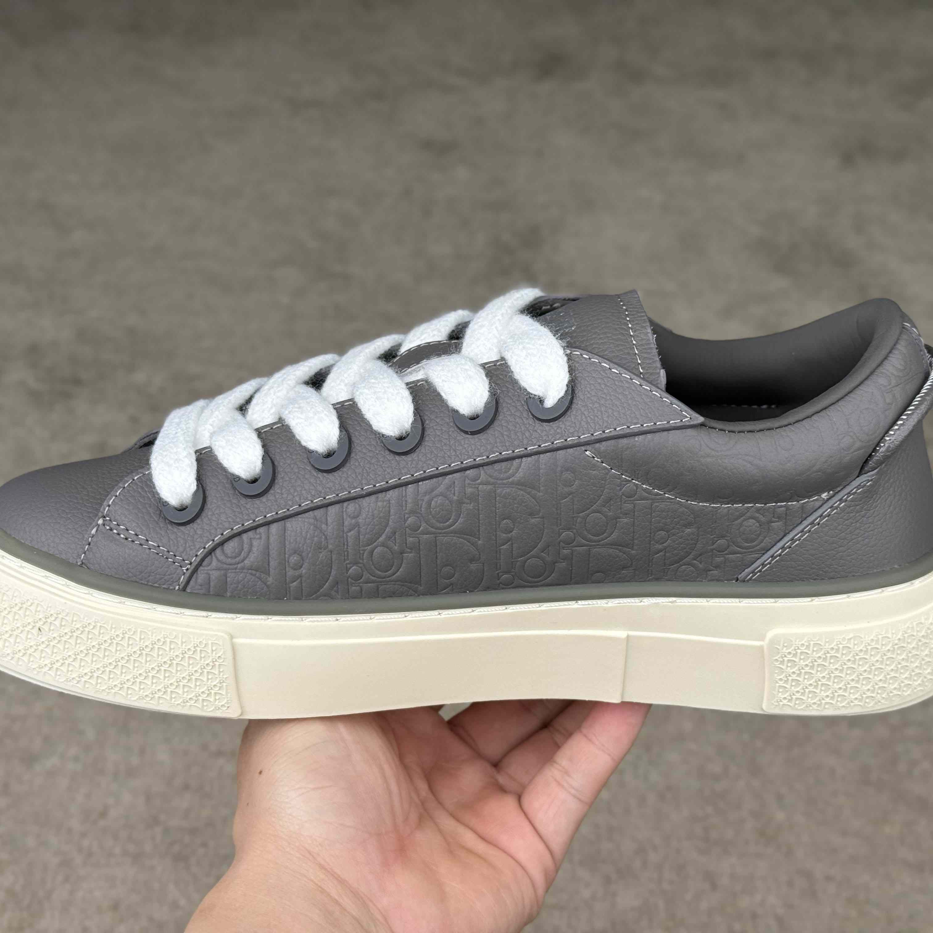 Dior B33 Spin Sneaker  - DesignerGu