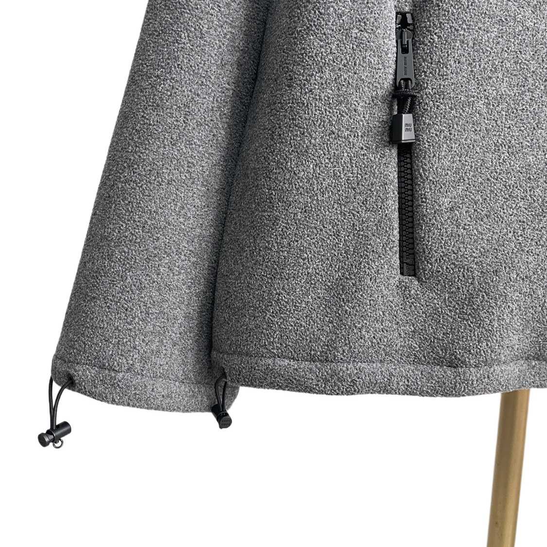 Miu Miu Logo-embroidered Fleece Sweatshirt    60056 - DesignerGu