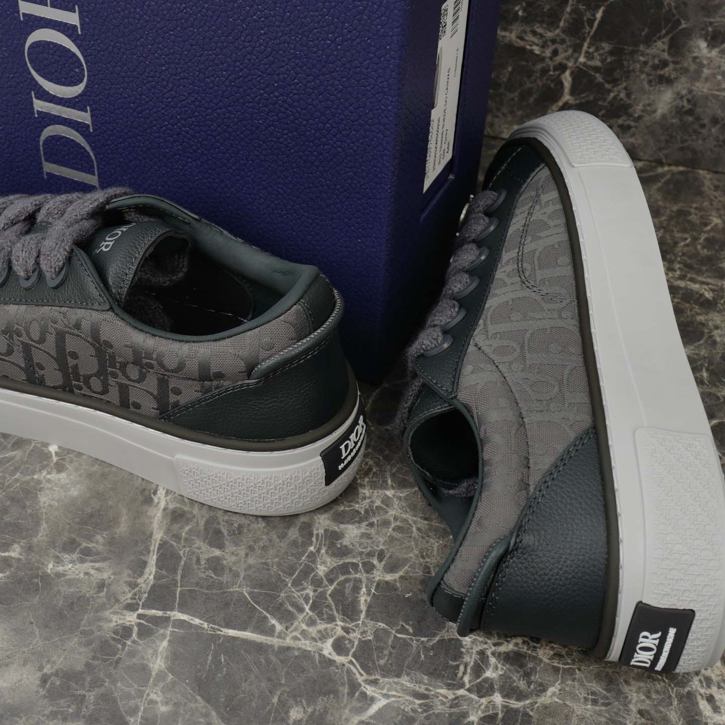 Dior B33 Spin Sneaker - DesignerGu