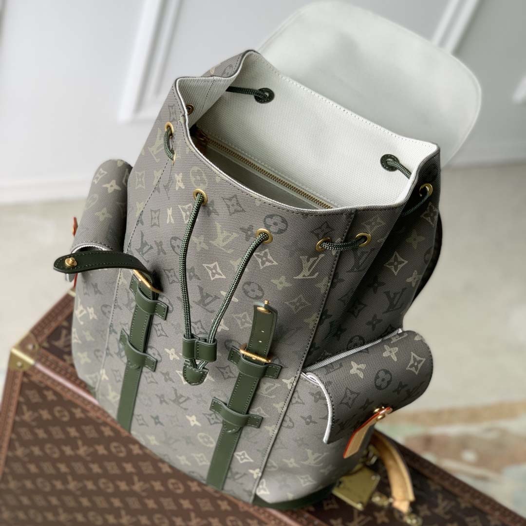  Louis Vuitton Christopher MM     M27080 - DesignerGu