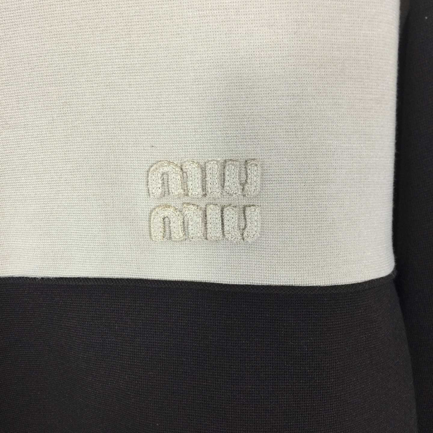 Miu Miu Zipper Sweatshirt - DesignerGu