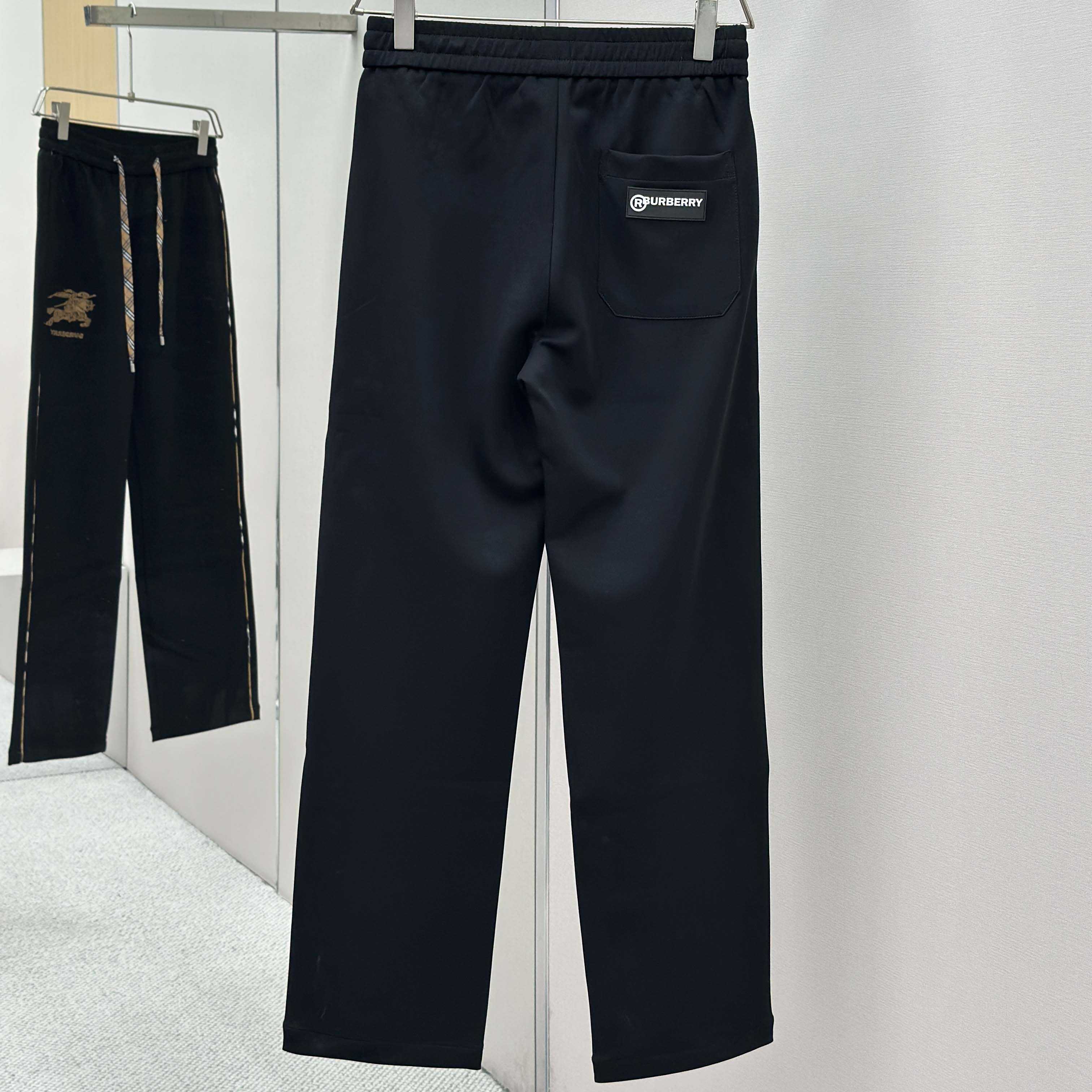 Burberry Trousers In Cotton  - DesignerGu
