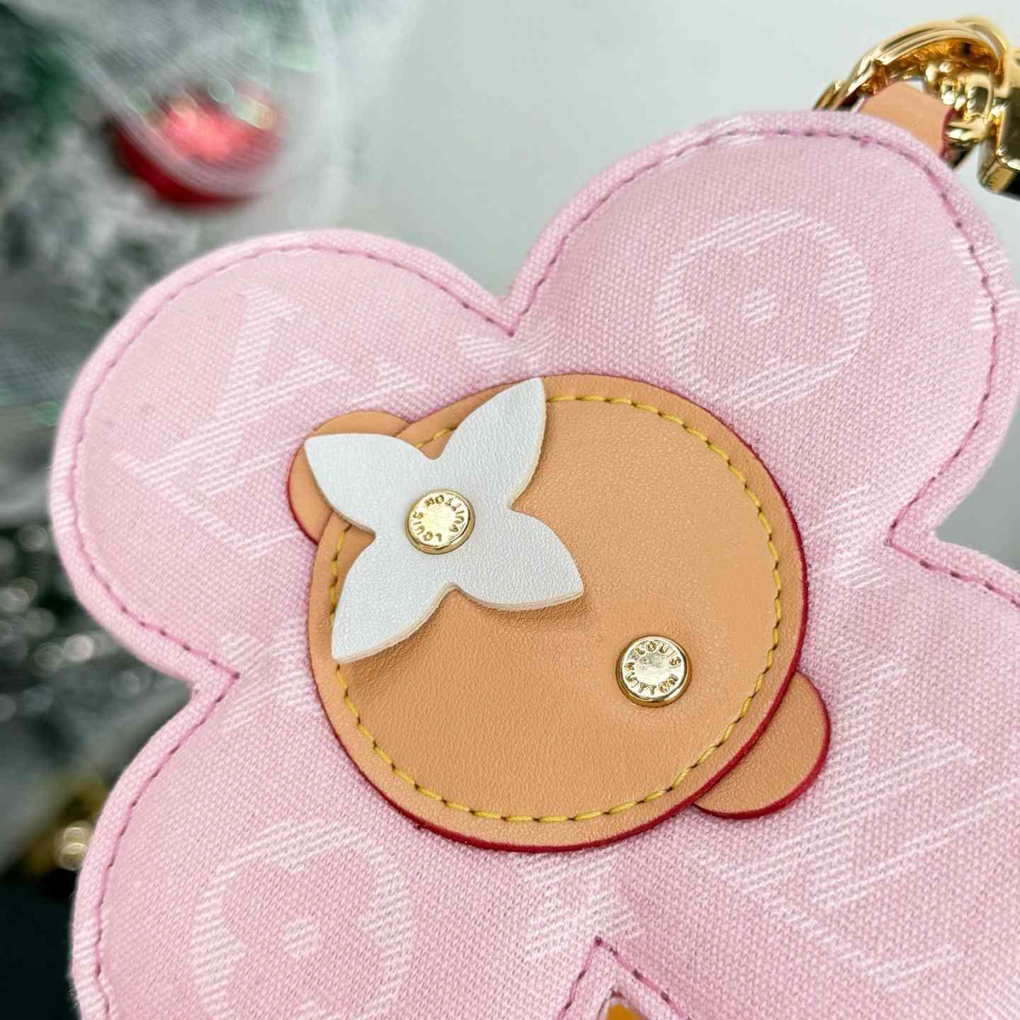 Louis Vuitton LV x TM Vivienne Head Bag Charm   M03823 - DesignerGu