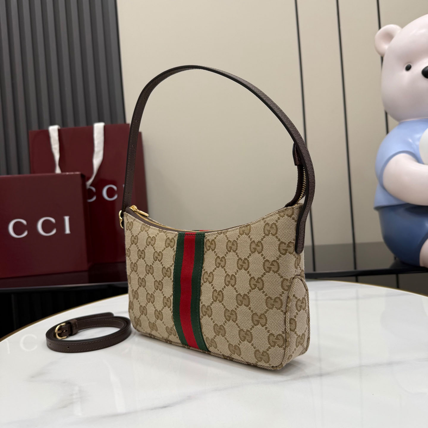 Gucci Lunetta Small Crossbody Bag 863406 - DesignerGu
