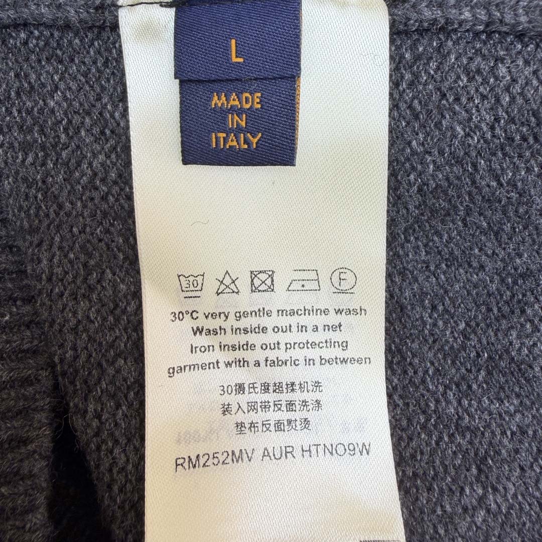 Louis Vuitton Cardigan With Pearly Embroidery   1AJBUT - DesignerGu