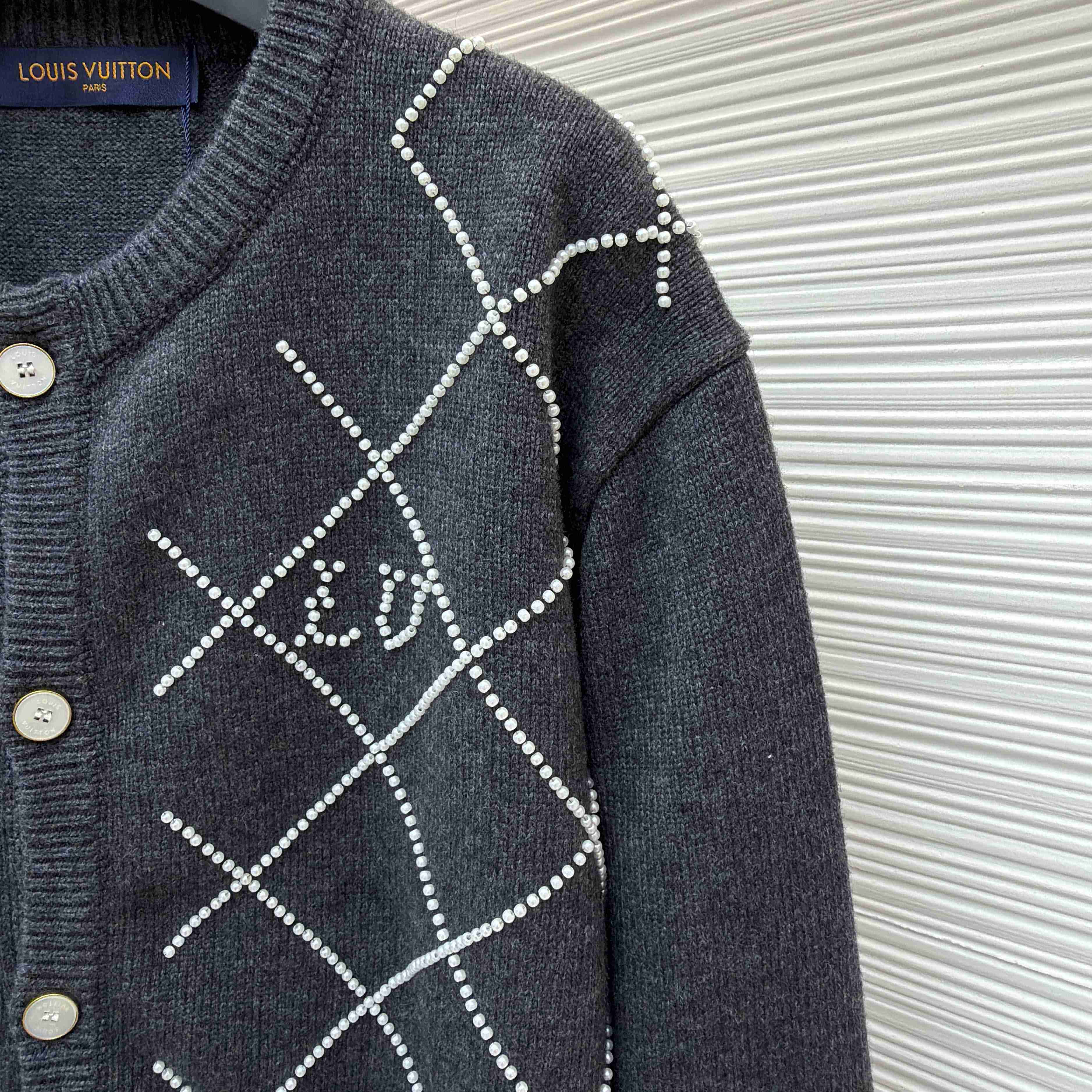 Louis Vuitton Cardigan With Pearly Embroidery   1AJBUT - DesignerGu