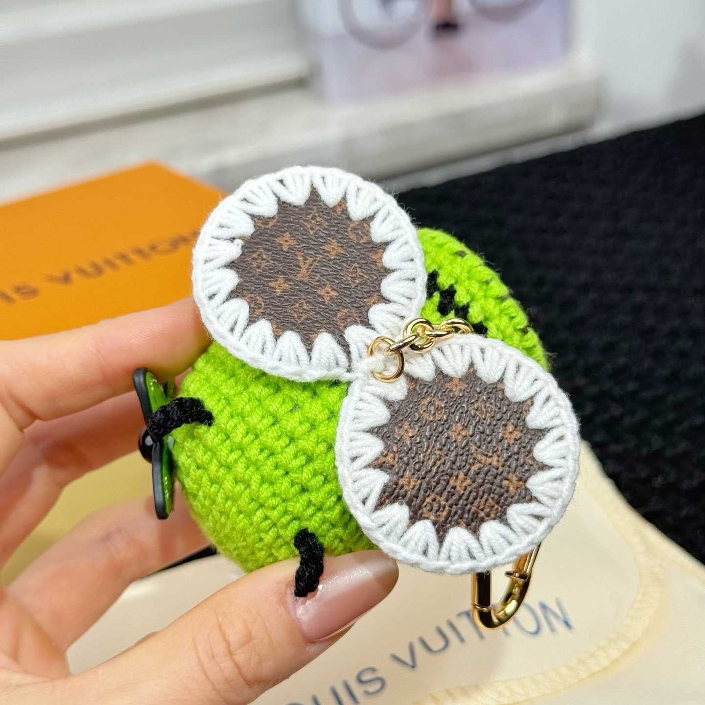 Louis Vuitton Bee LV Crochet Bag Charm   M02585 - DesignerGu