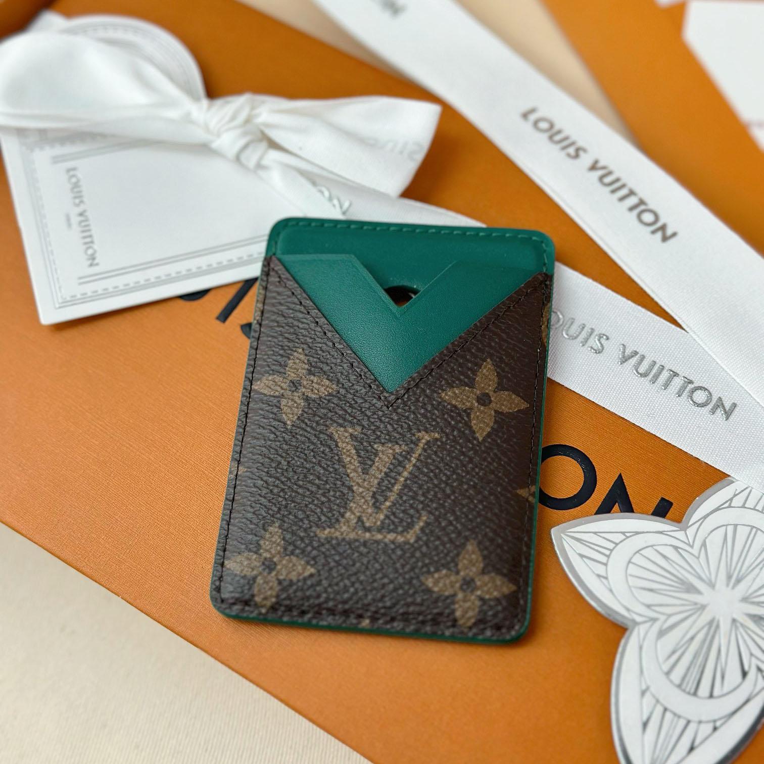 Louis Vuitton Magnetic Card Holder M12855 - DesignerGu