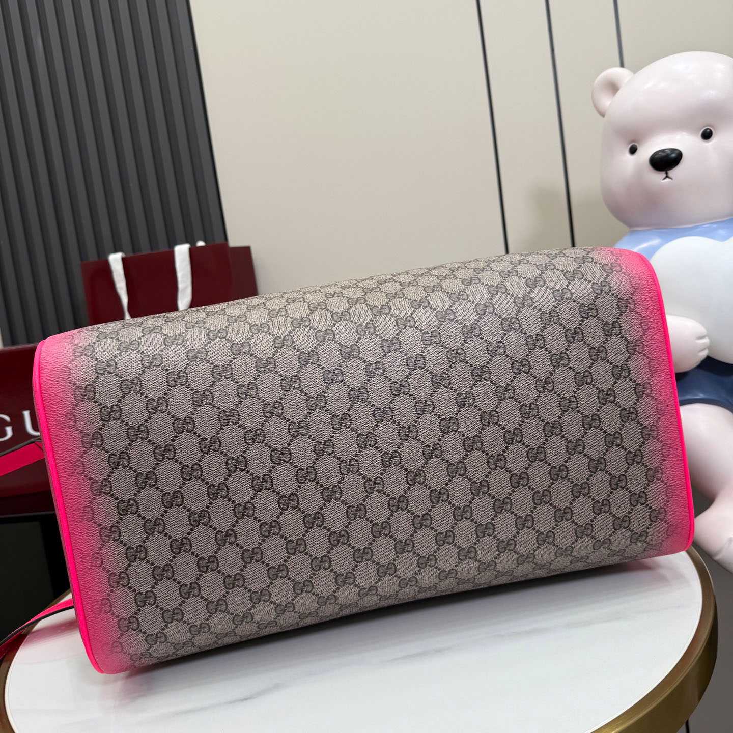 Gucci GG Medium Duffle Bag 834460 - DesignerGu