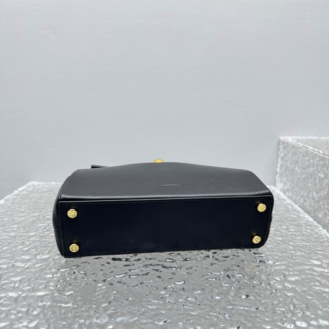 Jacquemus Small Valerie Bag - DesignerGu