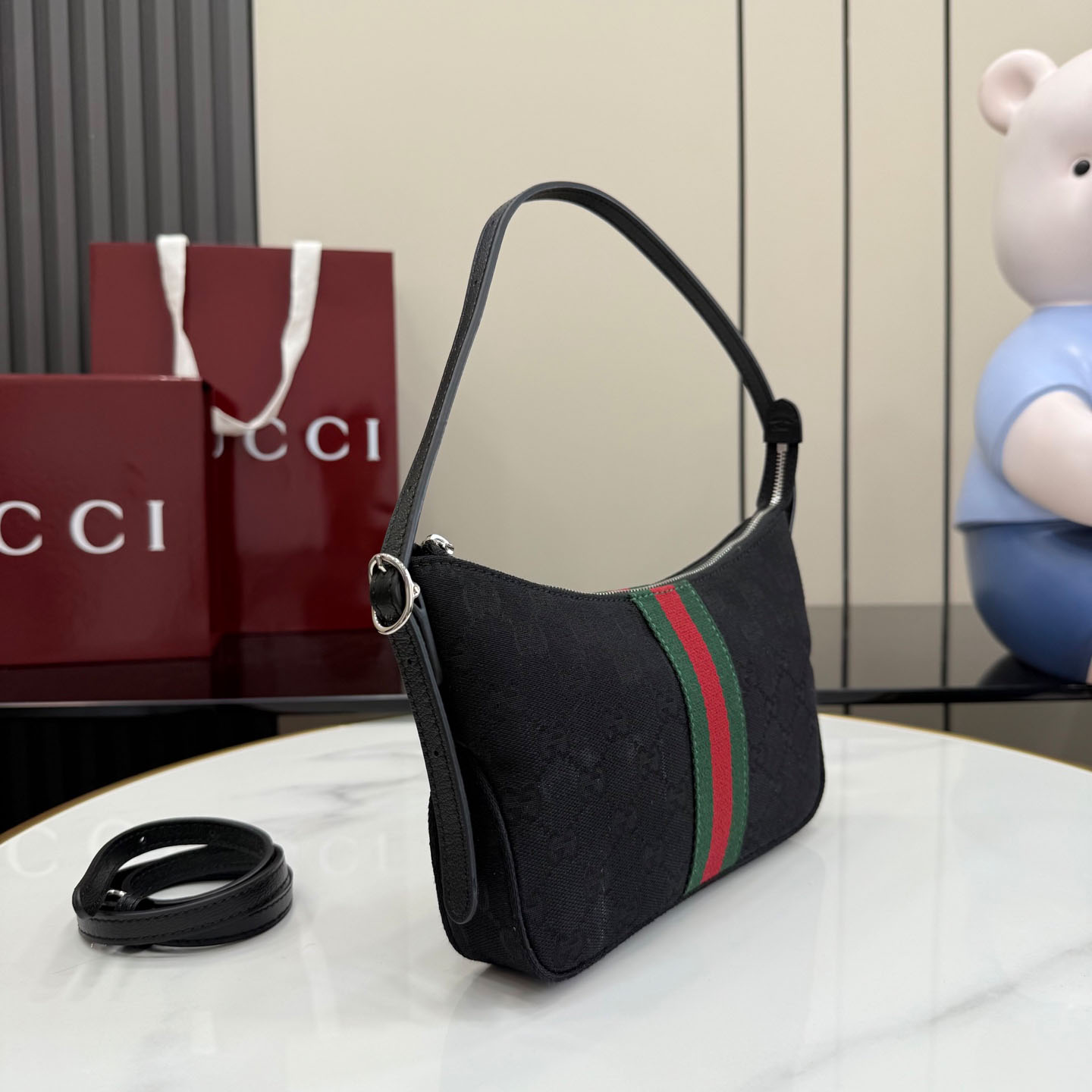 Gucci Lunetta Small Crossbody Bag 863406 - DesignerGu