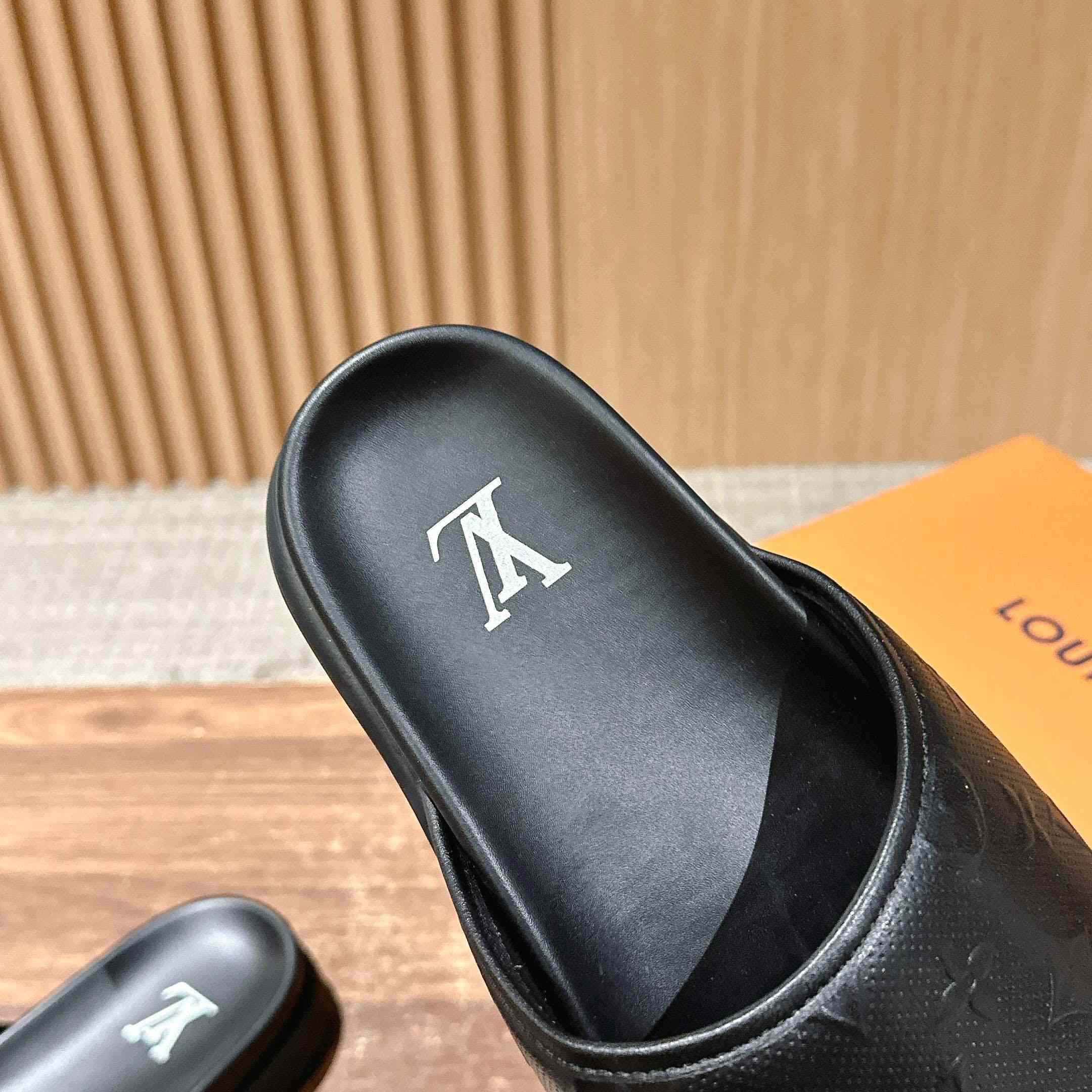 Louis Vuitton Miami Mule   1AHSNQ - DesignerGu