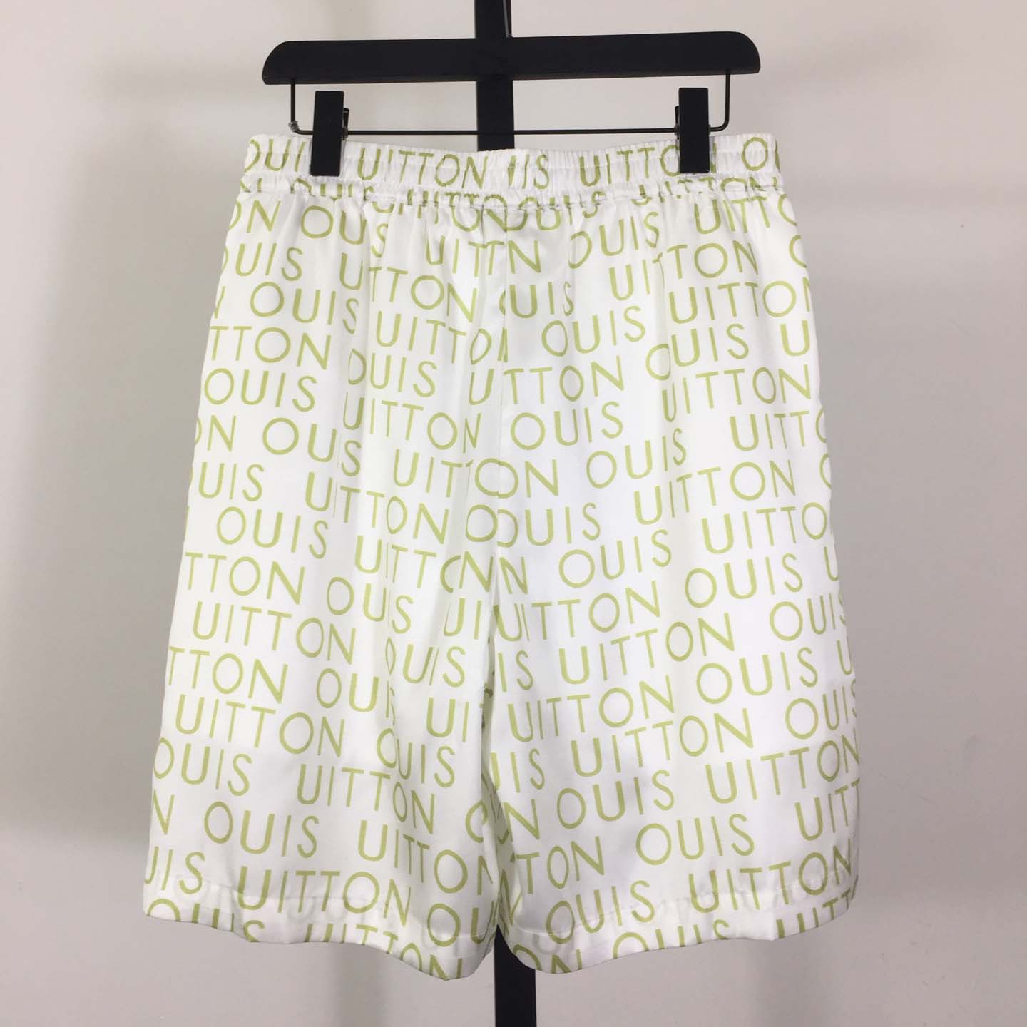 Louis Vuitton Printed Silk Shorts   1AJUTO - DesignerGu