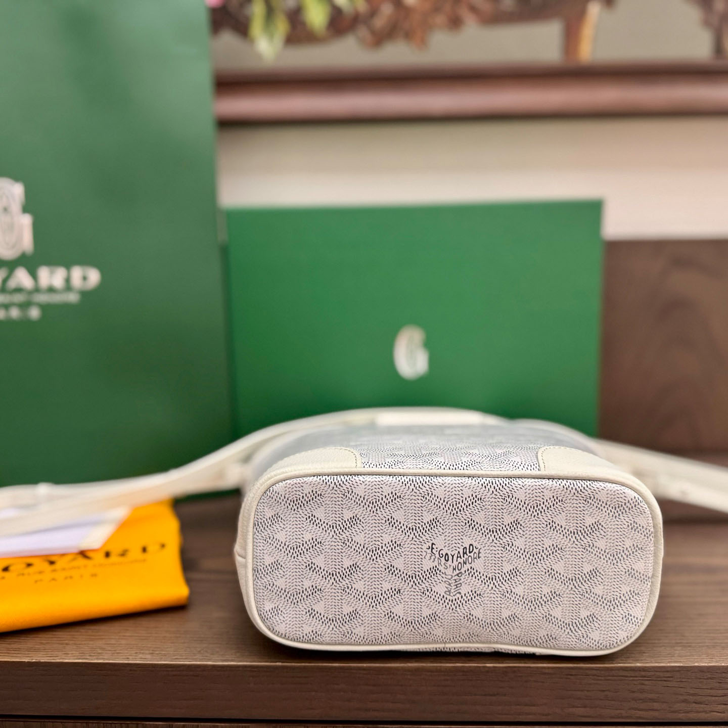 Goyard Beluga Mini Bag - DesignerGu