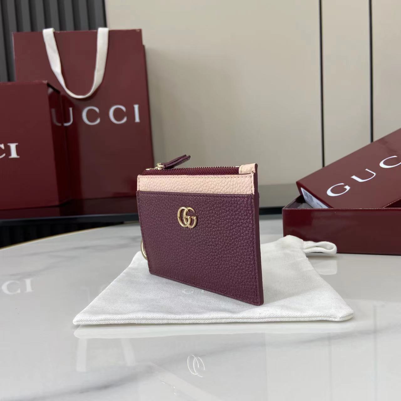 Gucci Bi-color GG Marmont Zip Key Pouch - DesignerGu