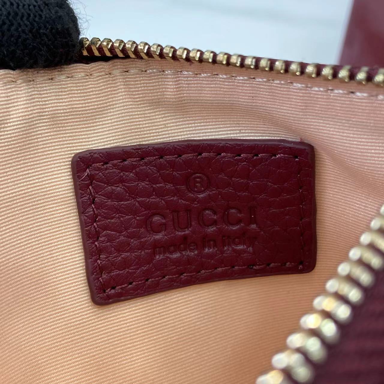 Gucci Bi-color GG Marmont Zip Key Pouch - DesignerGu